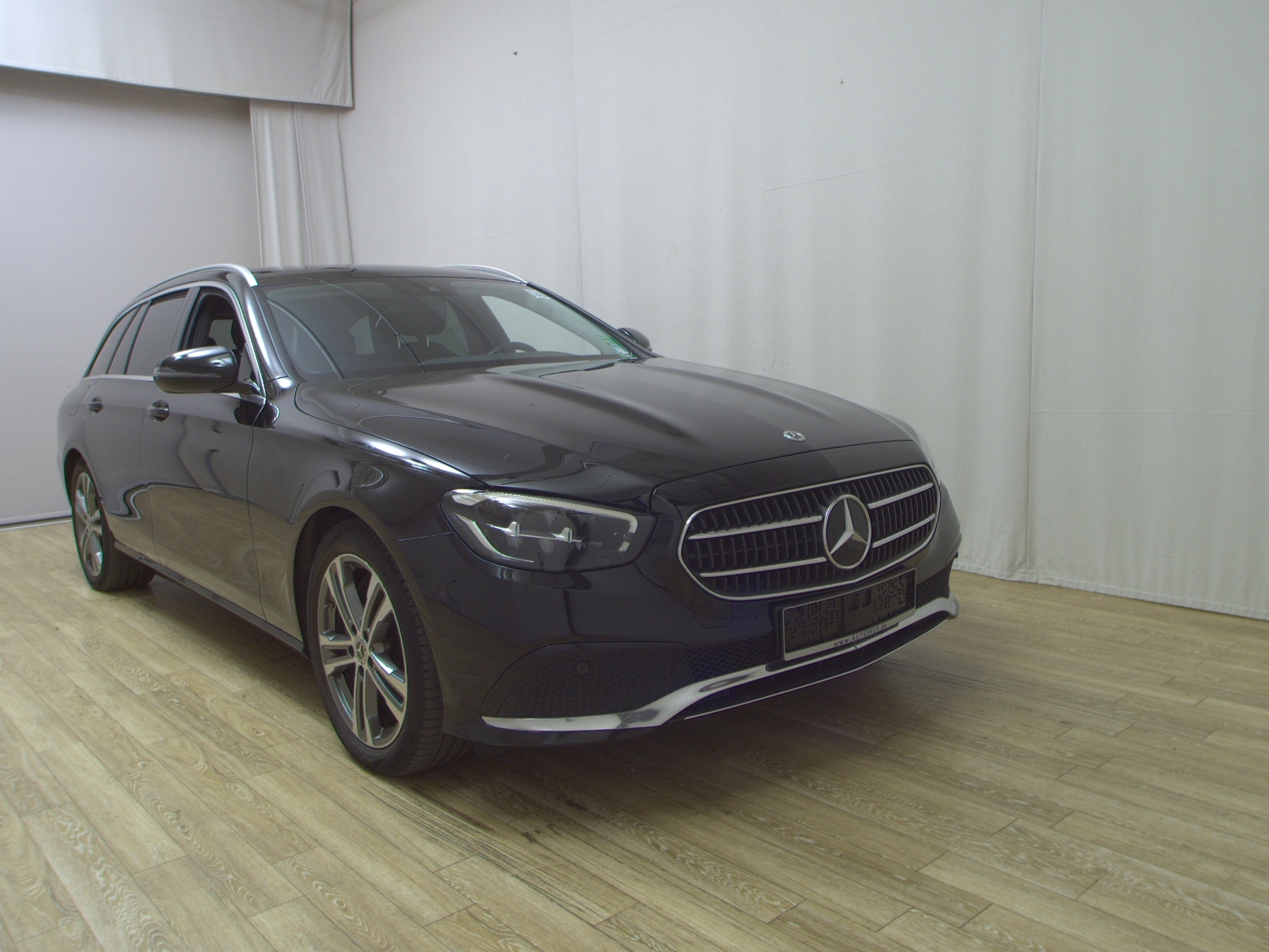 Mercedes-Benz E 220 T d T-Leder Navi LED Pano 3