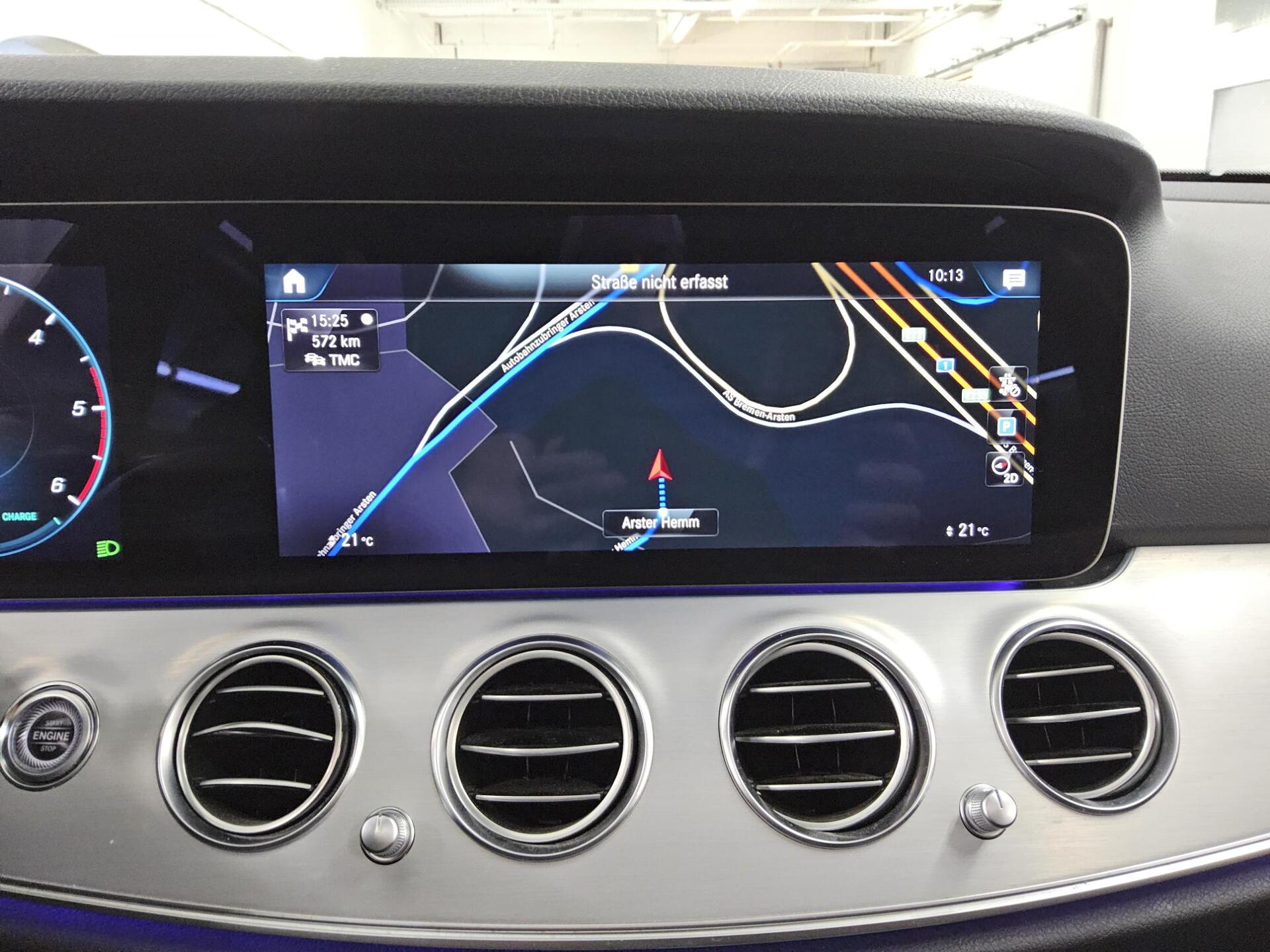 Mercedes-Benz E 220 T d T-Leder Navi LED Pano 7