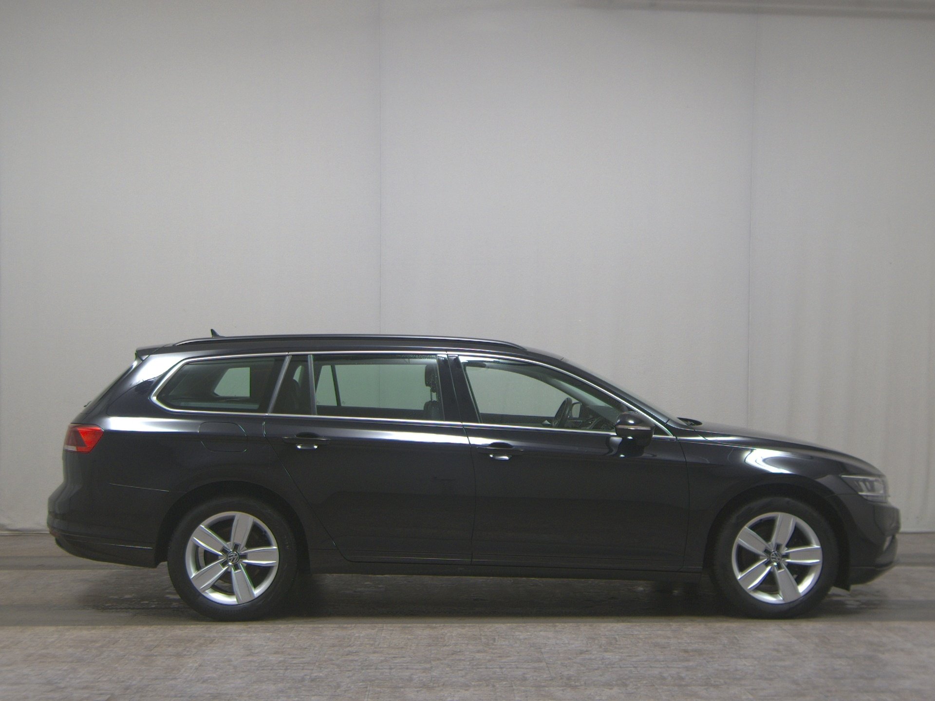 Volkswagen Passat Var. 2.0 TDI Business Leder Navi LED RFK