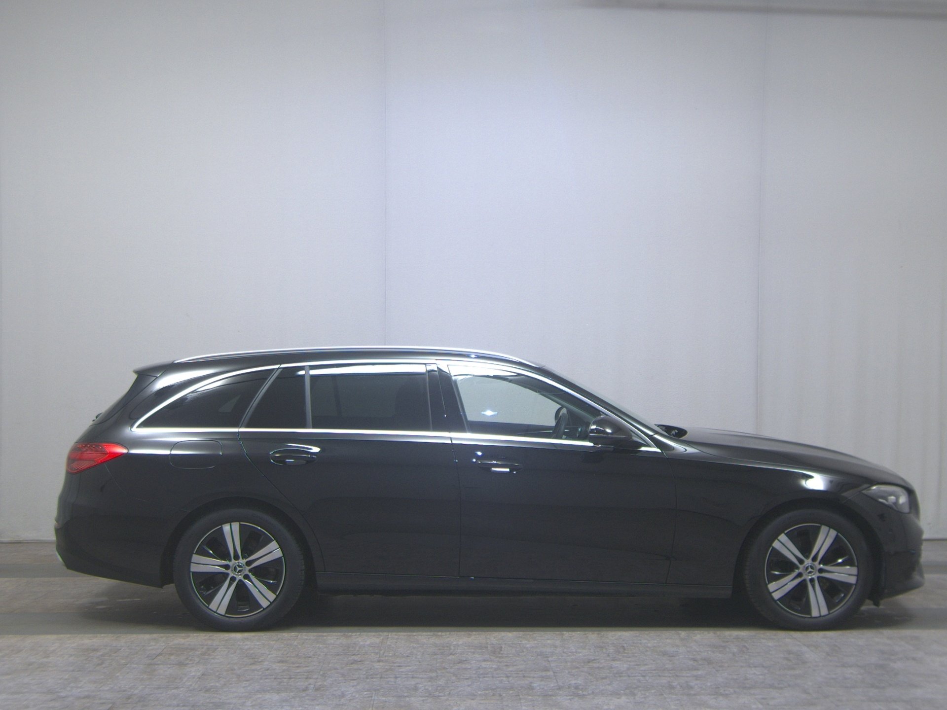 Mercedes-Benz C 200 T d Avantgarde Navi LED MBUX RfK Sound