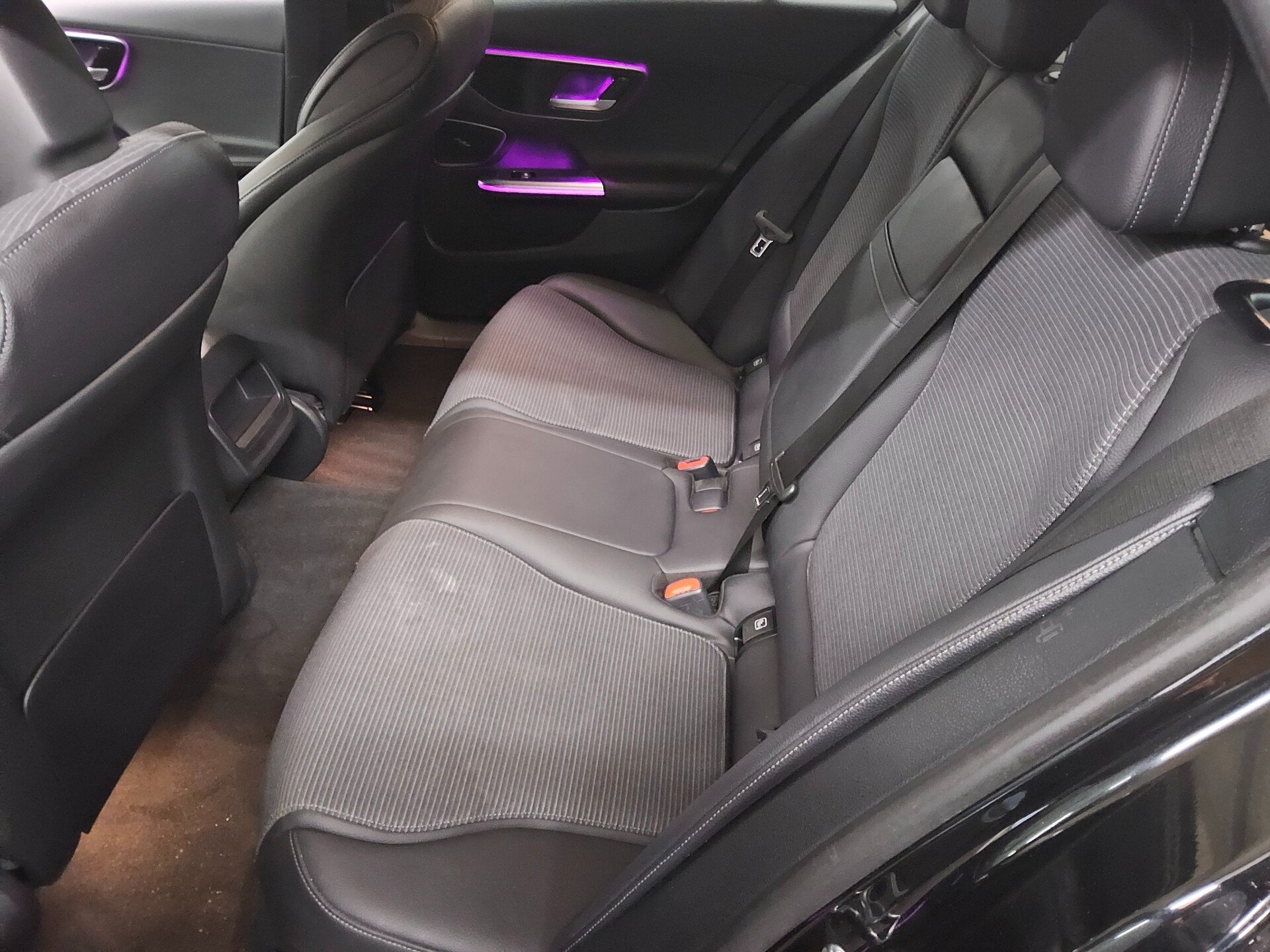 Mercedes-Benz C 200 T d Avantgarde Navi LED MBUX RfK Sound 13