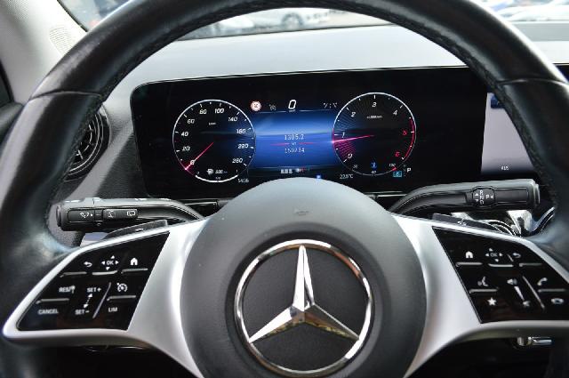 Mercedes-Benz GLA 180 d Navi LED MBUX+ T-Leder RFK 5