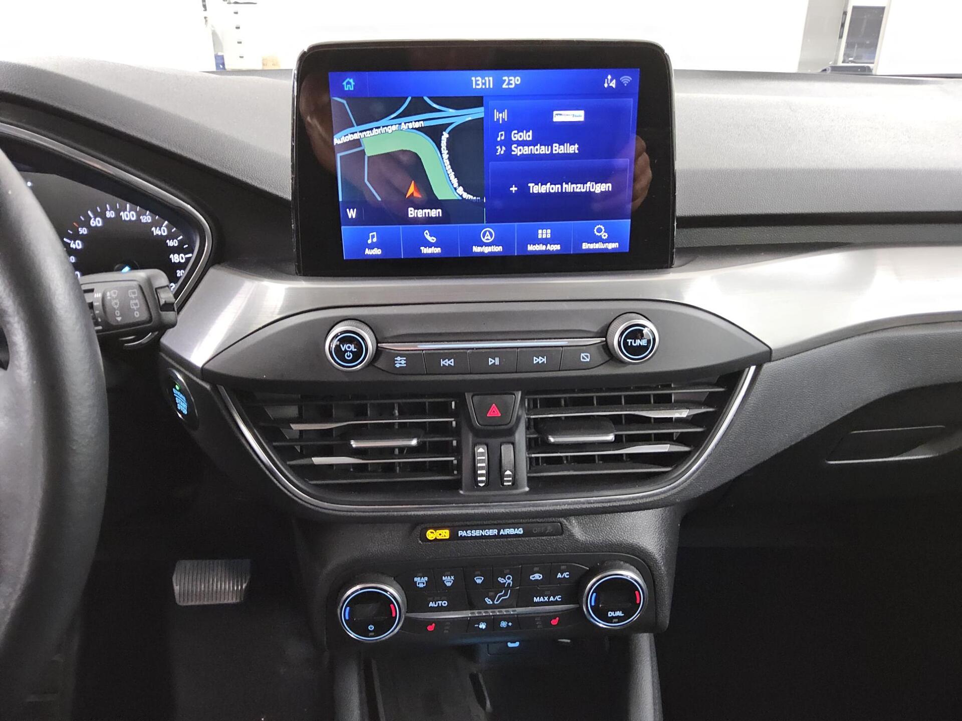 Ford Focus Turnier 1.5 EB Titanium Navi LED RFK ACC 7