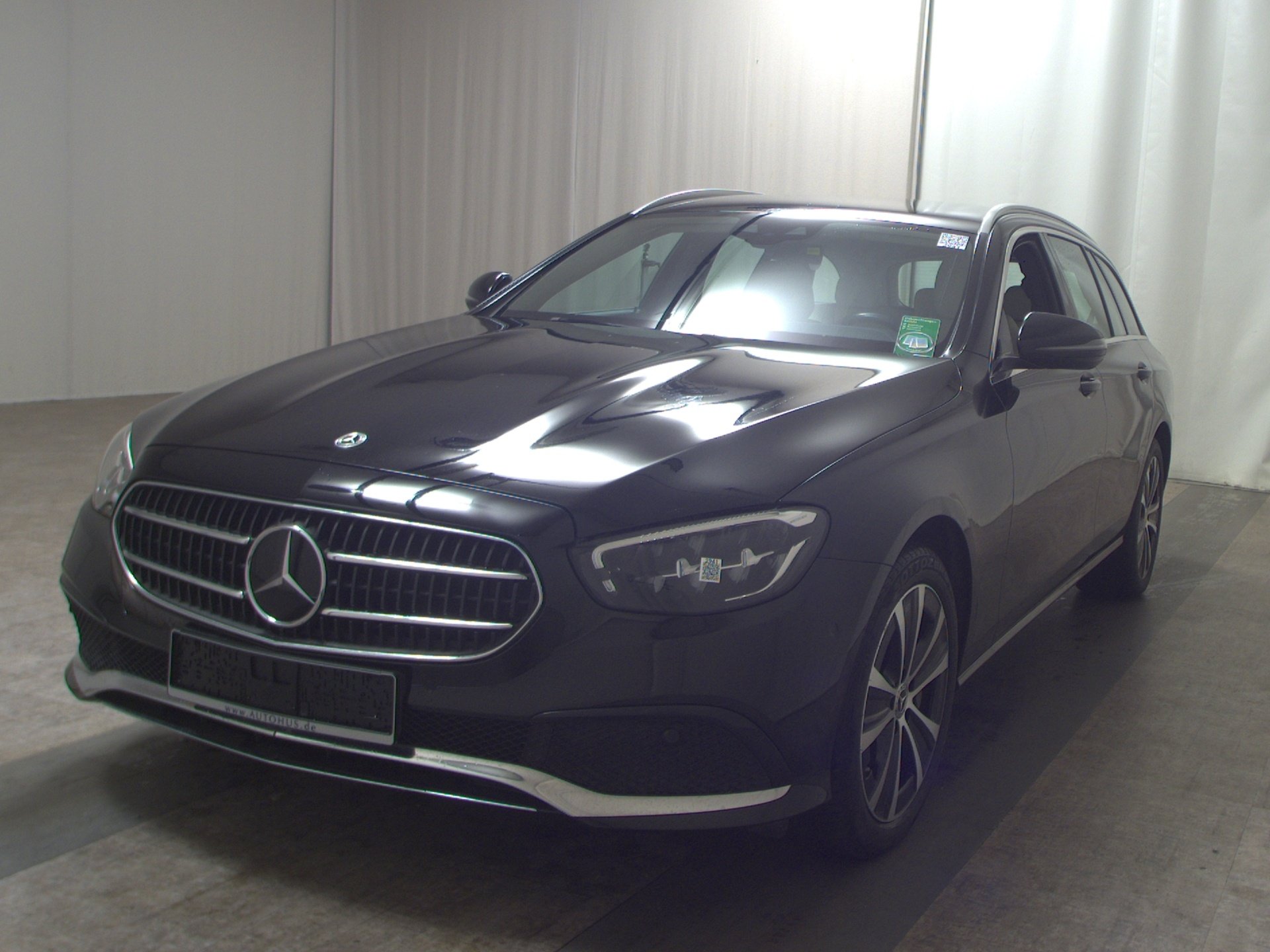 Mercedes-Benz E 300 T de Avantgarde T-Leder Navi LED RfK AHK 2