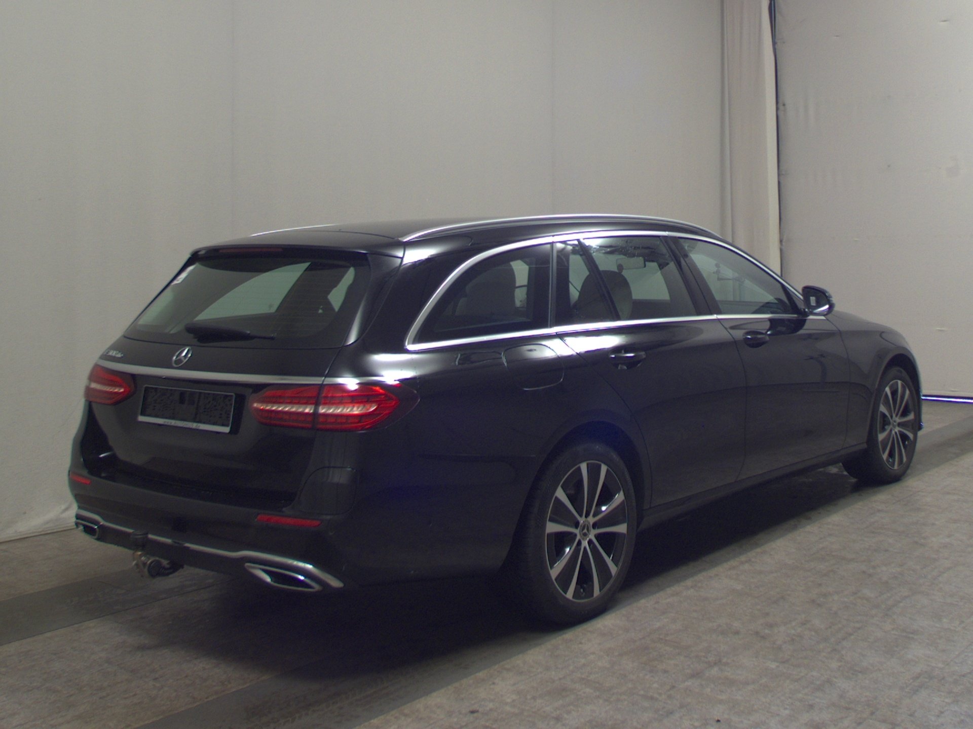 Mercedes-Benz E 300 T de Avantgarde T-Leder Navi LED RfK AHK 4