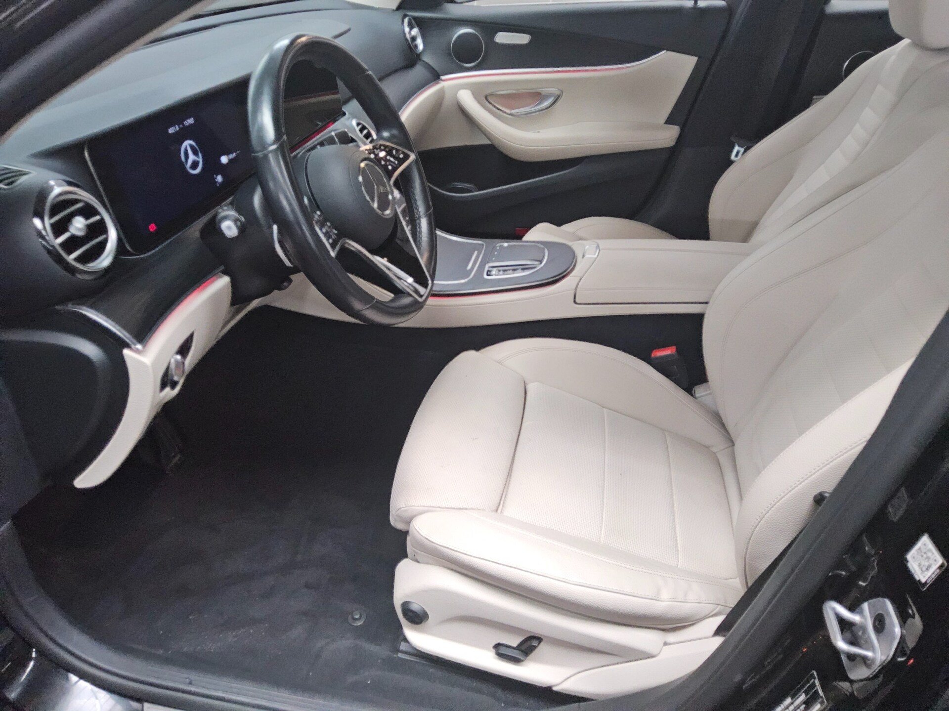 Mercedes-Benz E 300 T de Avantgarde T-Leder Navi LED RfK AHK 9
