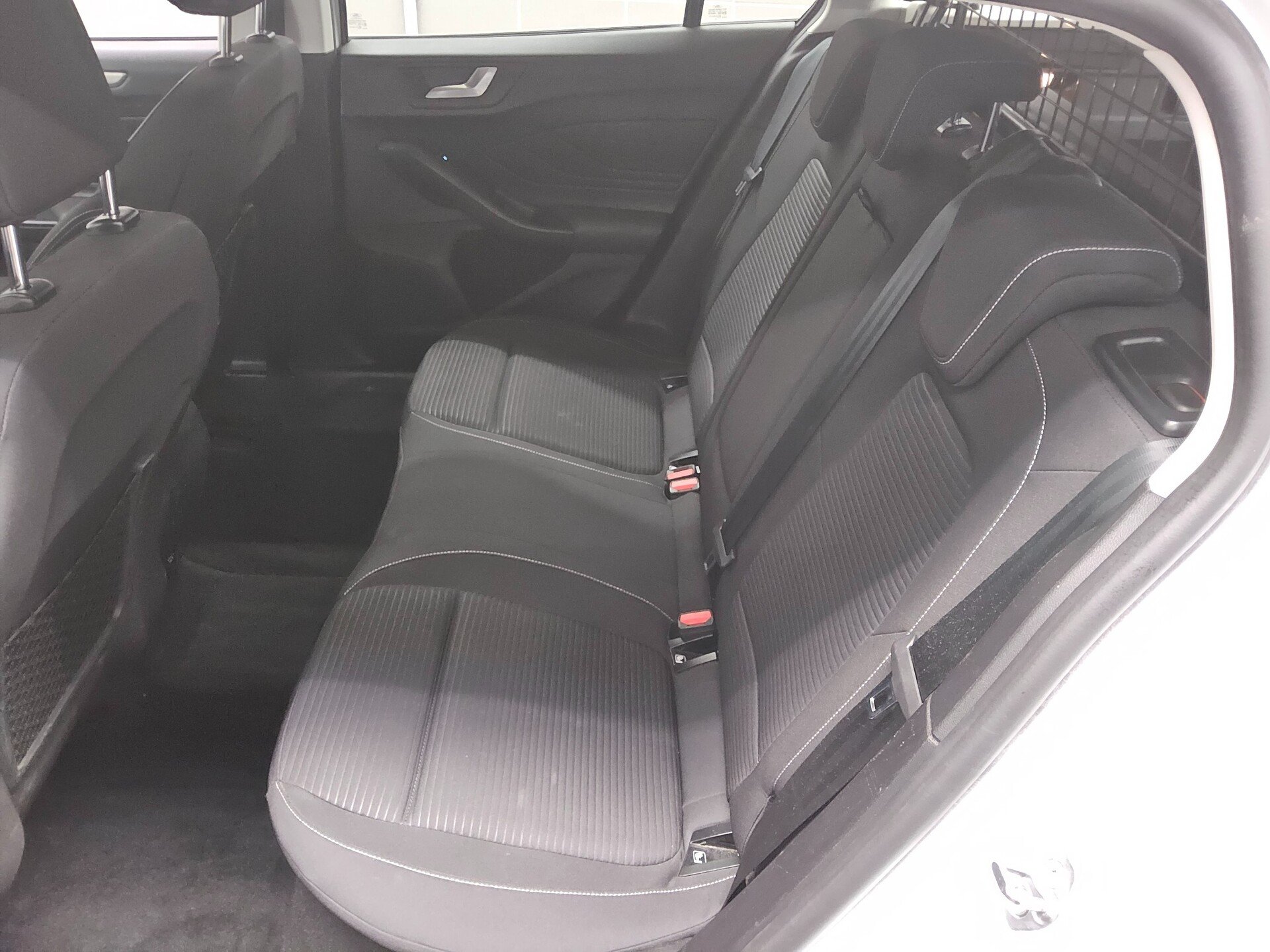 Ford Focus Turnier 1.5 EB Titanium Navi RFK Shz 13
