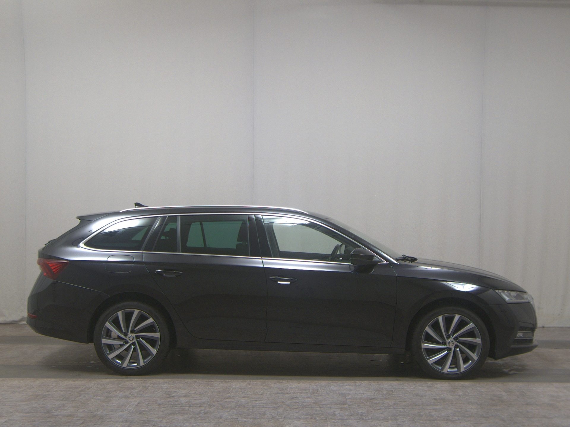 Skoda Octavia Kombi 2.0 TDI Style Navi LED vc Pano HuD