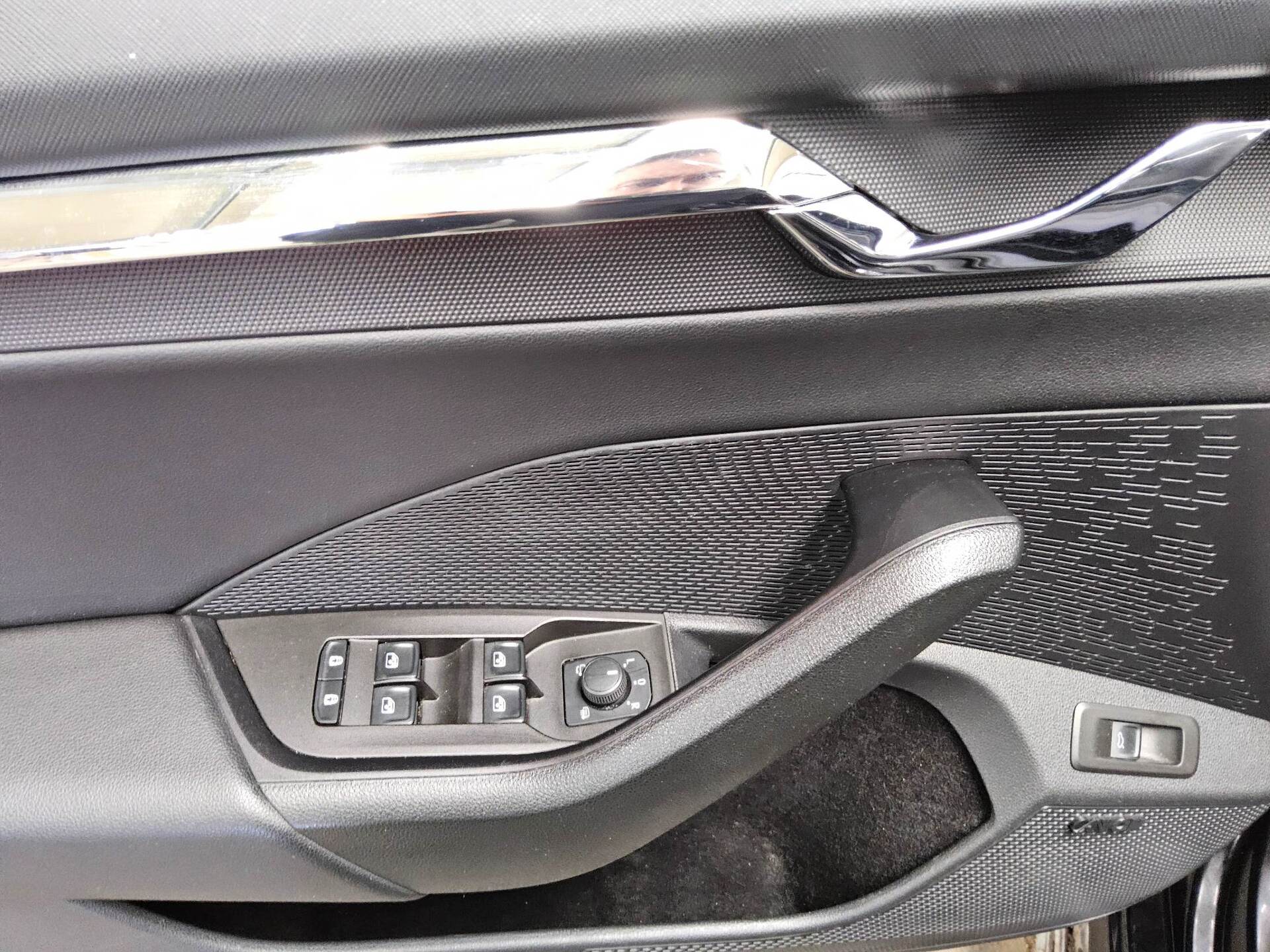 Skoda Octavia Kombi 2.0 TDI Style Navi LED vc Pano HuD 10