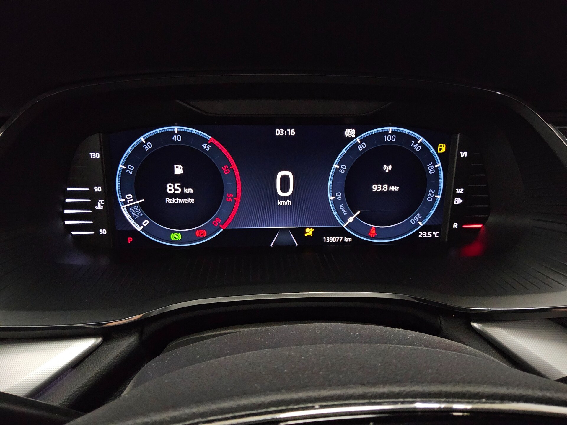 Skoda Octavia Kombi 2.0 TDI Style Navi LED vc Pano HuD 8