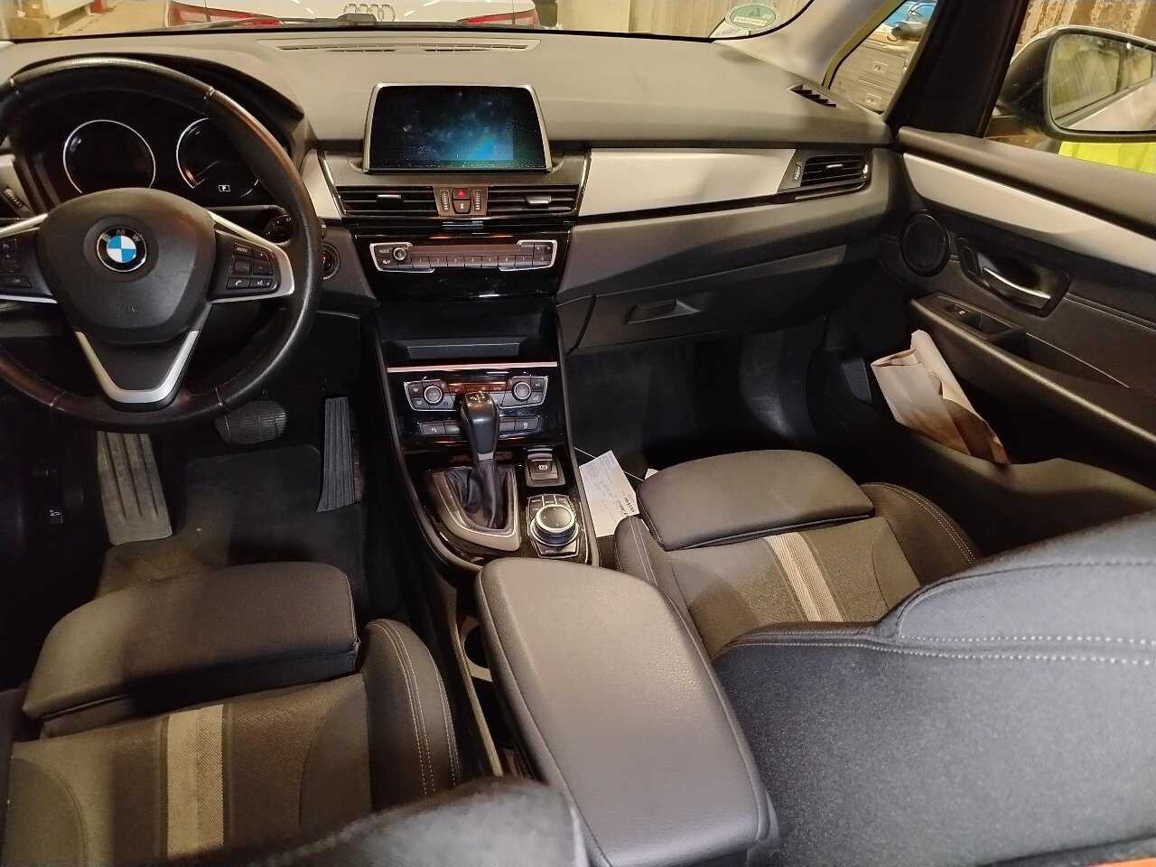 BMW 225 Active Tourer e Advantage NAVI LED Shz Pano el.Heck 4