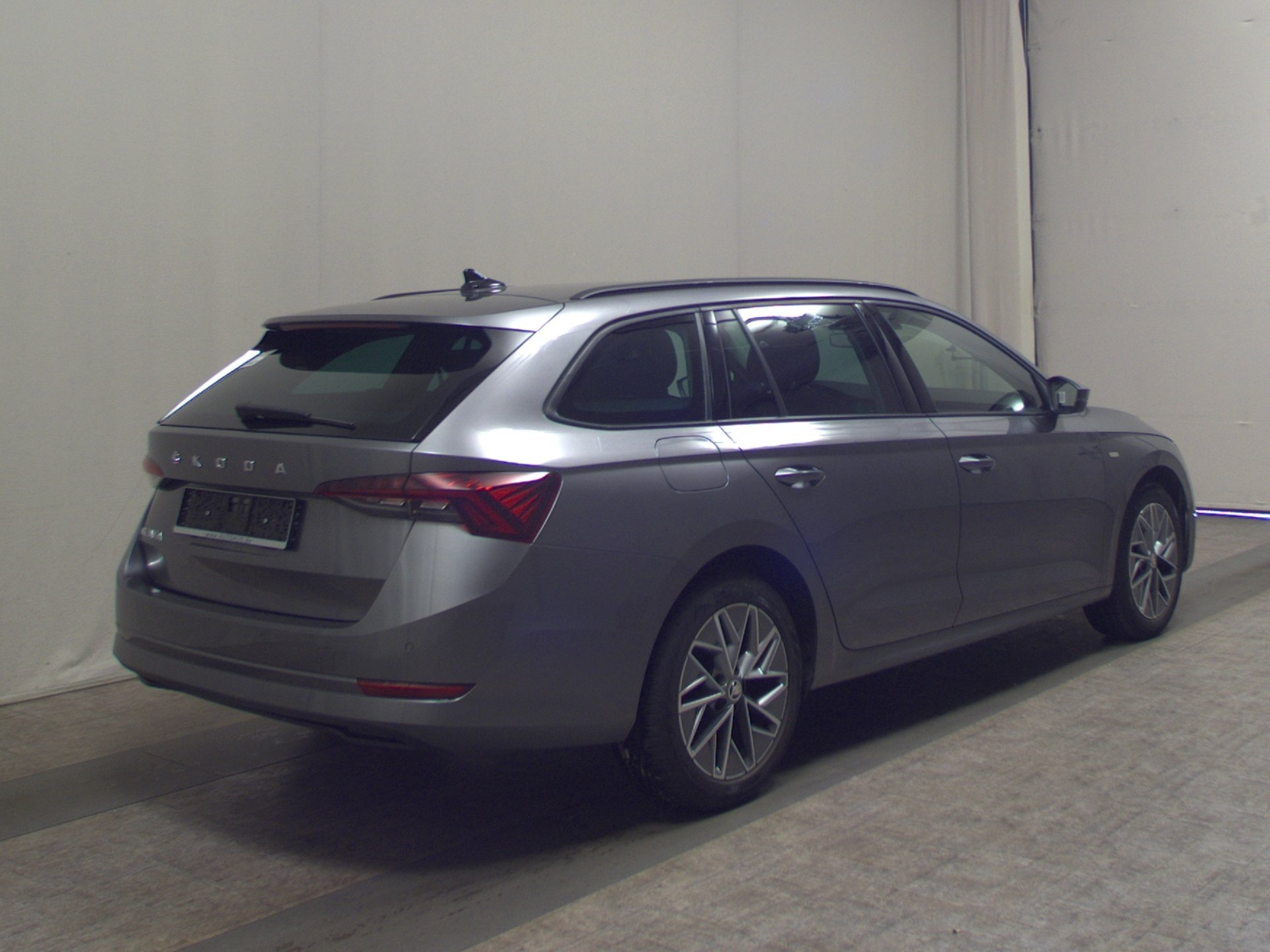 Skoda Octavia Kombi 2.0 TDI Tour Navi LED AID 4xShz 4