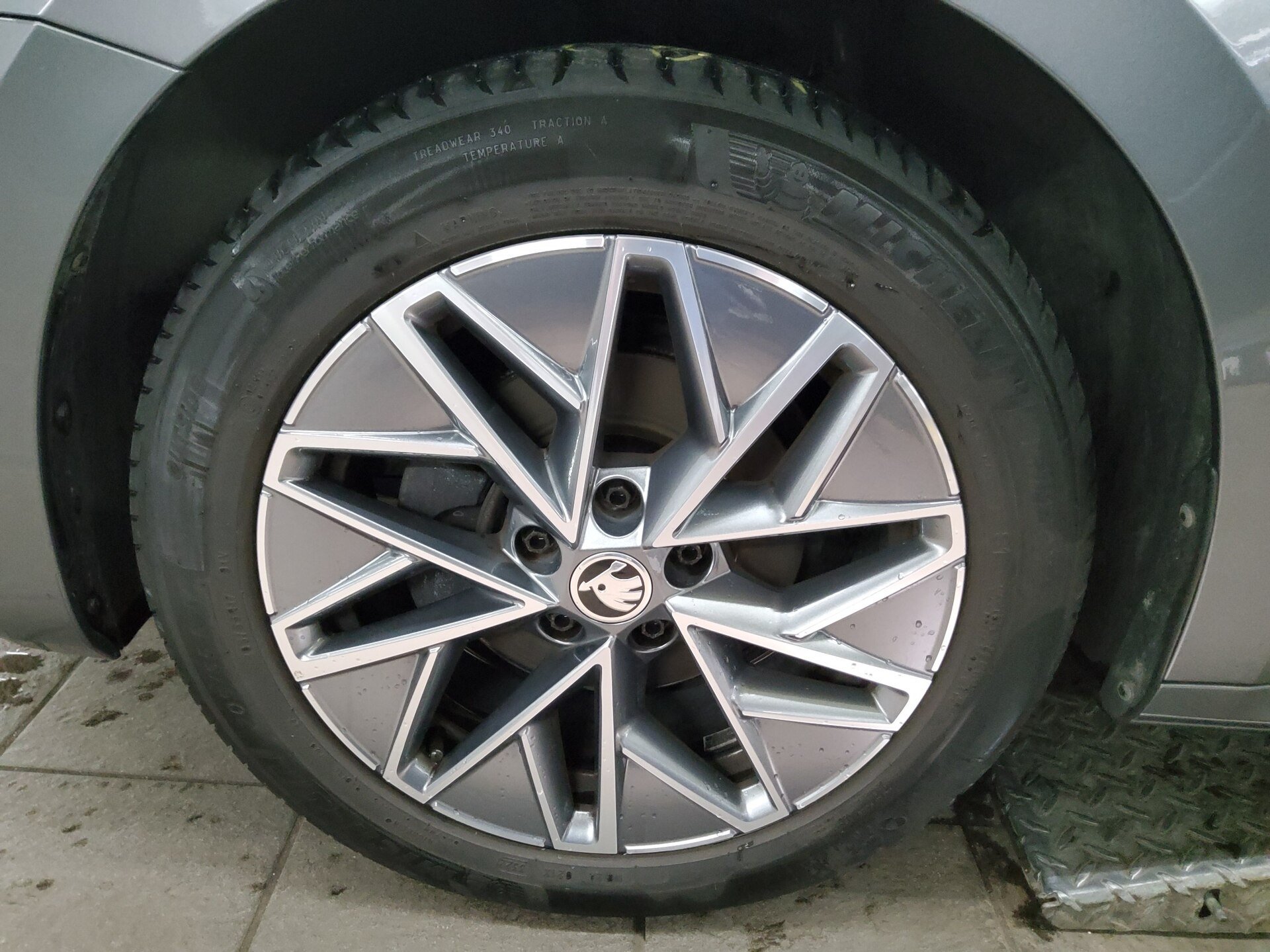 Skoda Octavia Kombi 2.0 TDI Tour Navi LED AID 4xShz 10