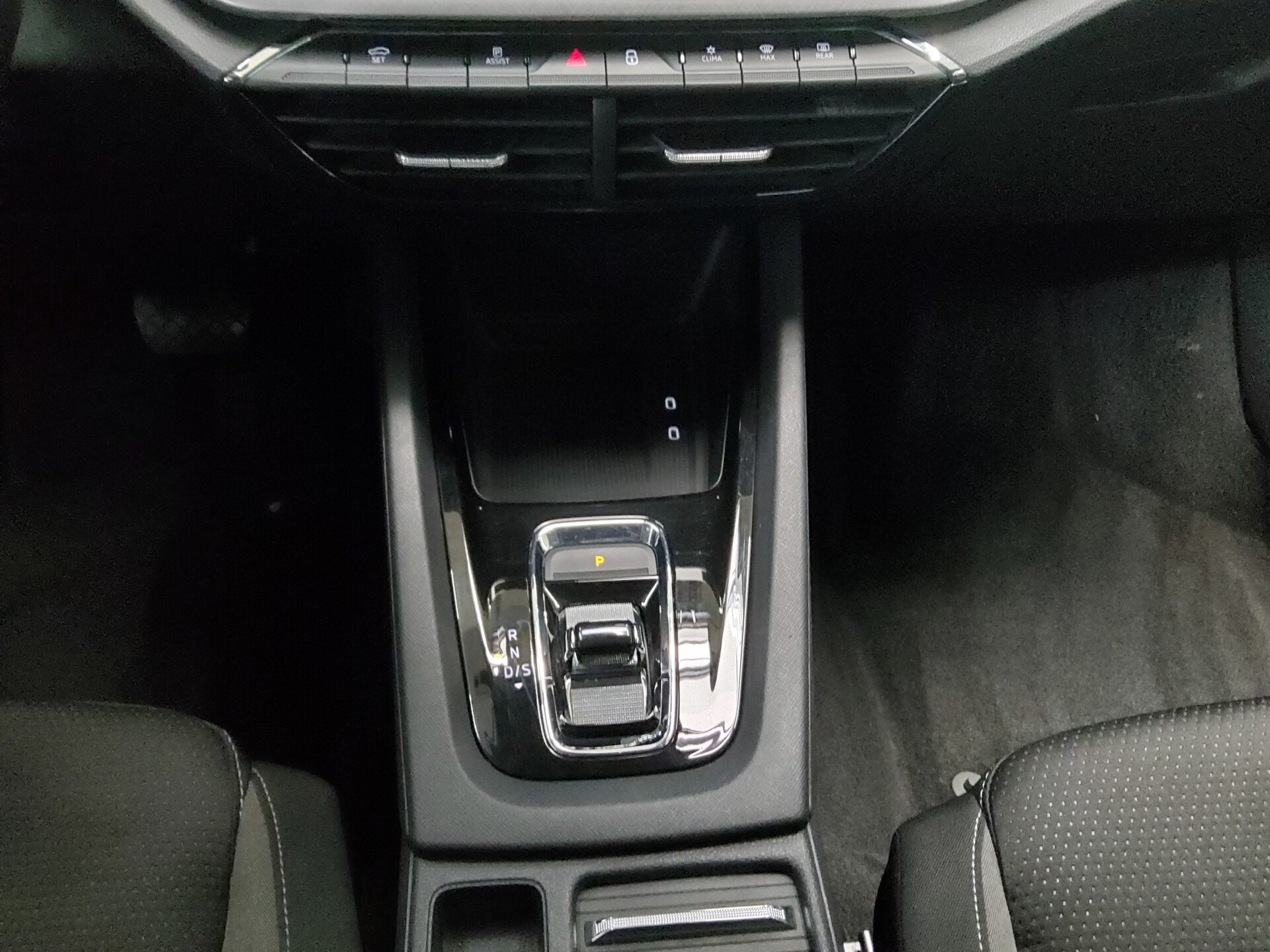Skoda Octavia Kombi 2.0 TDI Ambition Navi LED AID 4xShz PDC 6