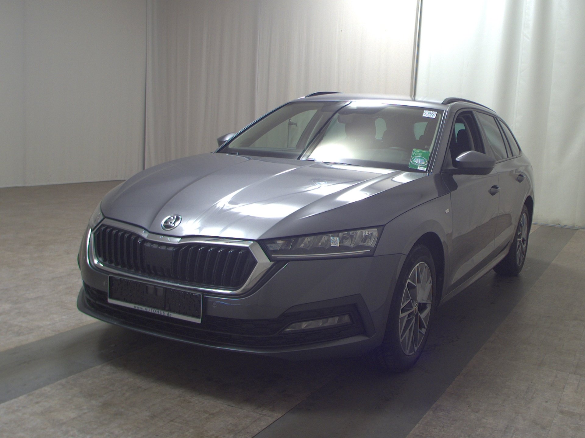 Skoda Octavia Kombi 2.0 TDI Ambition Navi LED AID 4xShz PDC 2