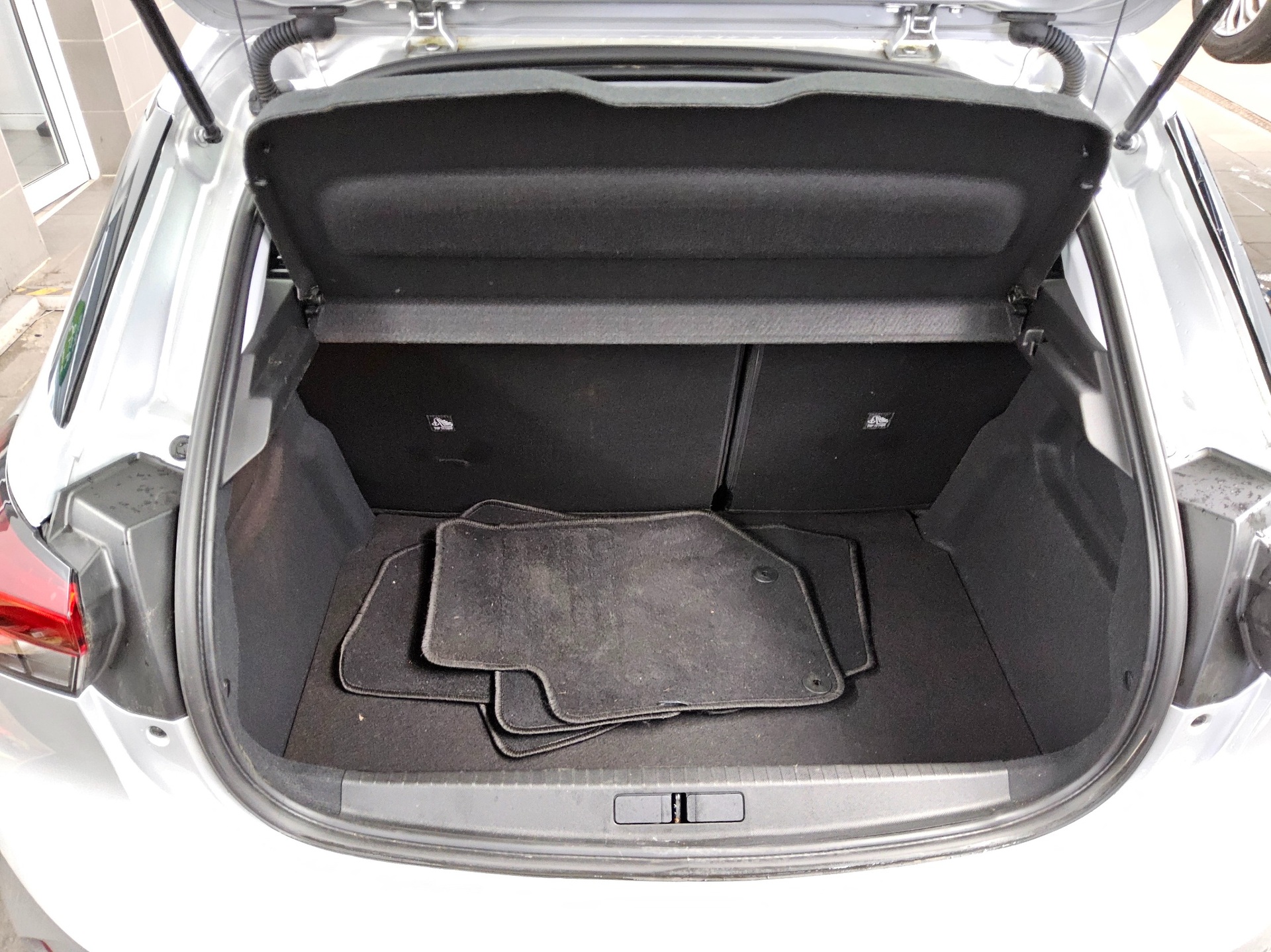 Opel Corsa 1.5 D Elegance T-Leder Navi LED RFK 12
