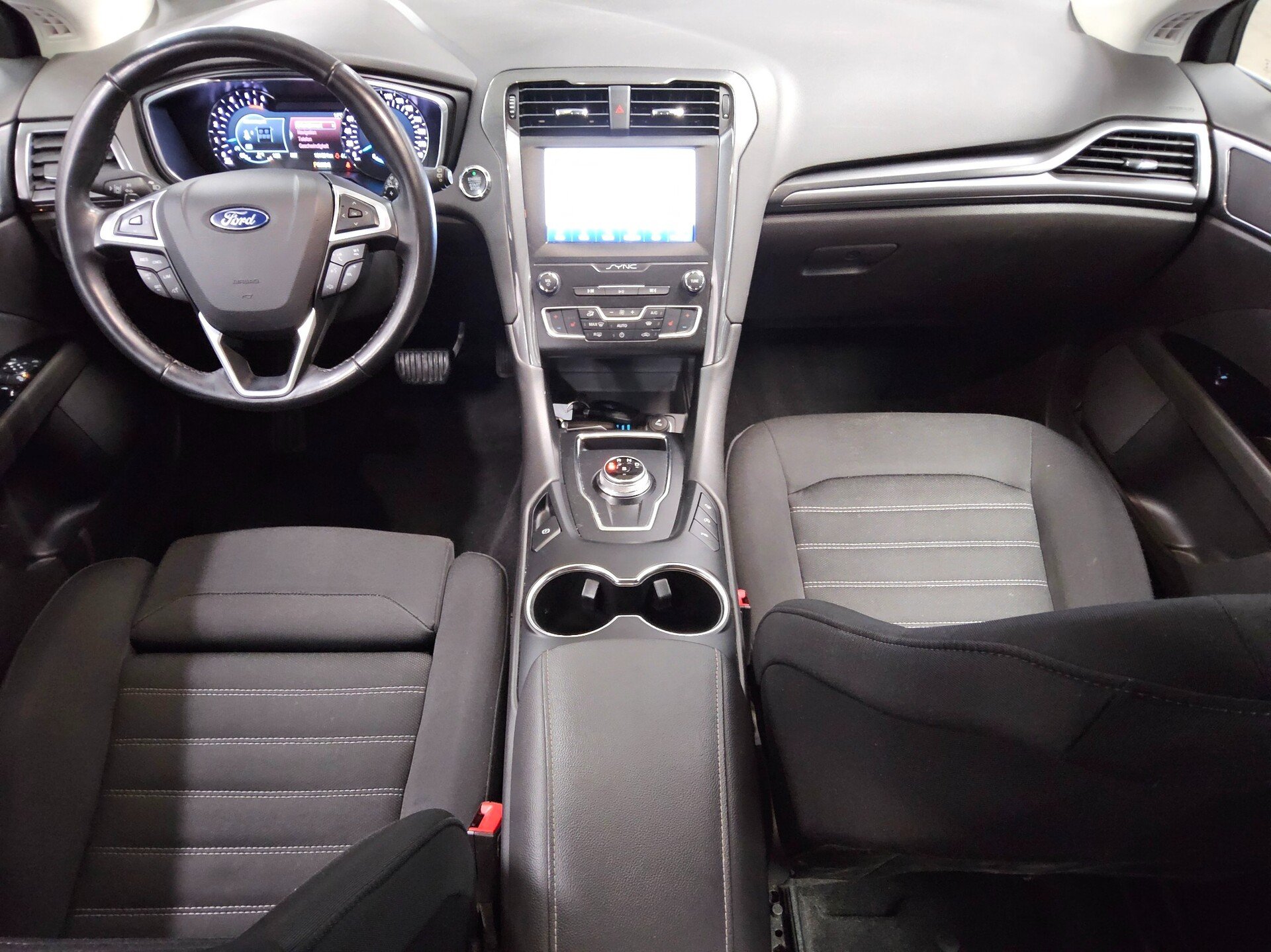 Ford Mondeo Turnier 2.0 EB Titanium Navi AHK RFK DAB 5