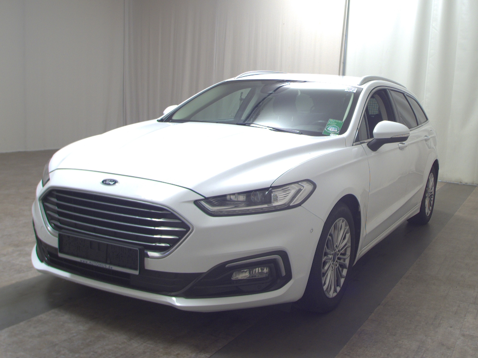 Ford Mondeo Turnier 2.0 EB Titanium Navi LED Leder 2
