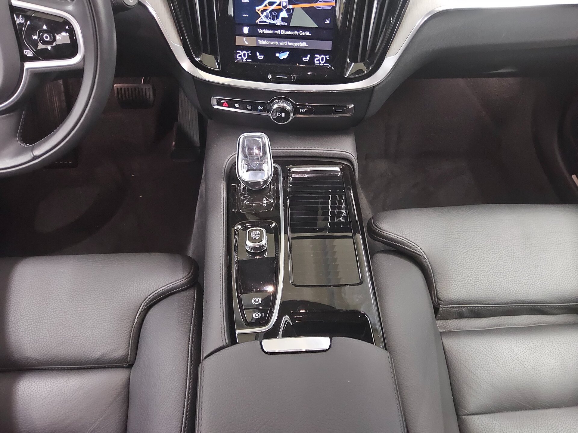 Volvo V60 T6 AWD Inscription Leder Navi LED H/K 6