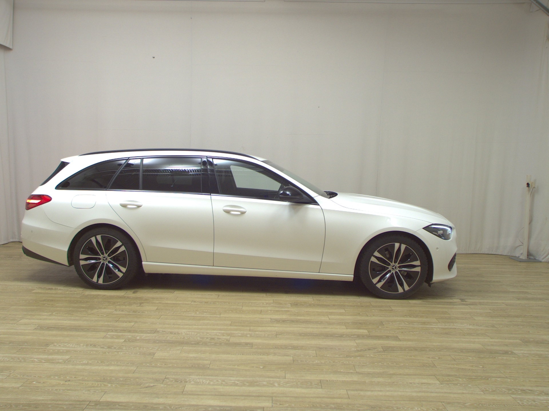 Mercedes-Benz C 200 T d Avantgarde Night Navi LED AHK RfK