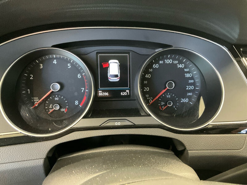 Volkswagen Passat Variant 1.5 TSI NAVI KLIMAAUT LED SHZ PDC 8