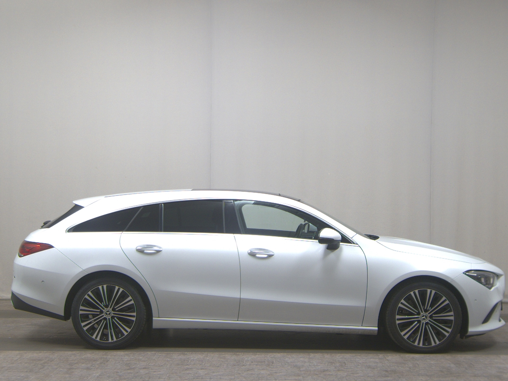 Mercedes-Benz CLA 220 d SB Progressive Navi MB-LED MBUX+ Pano