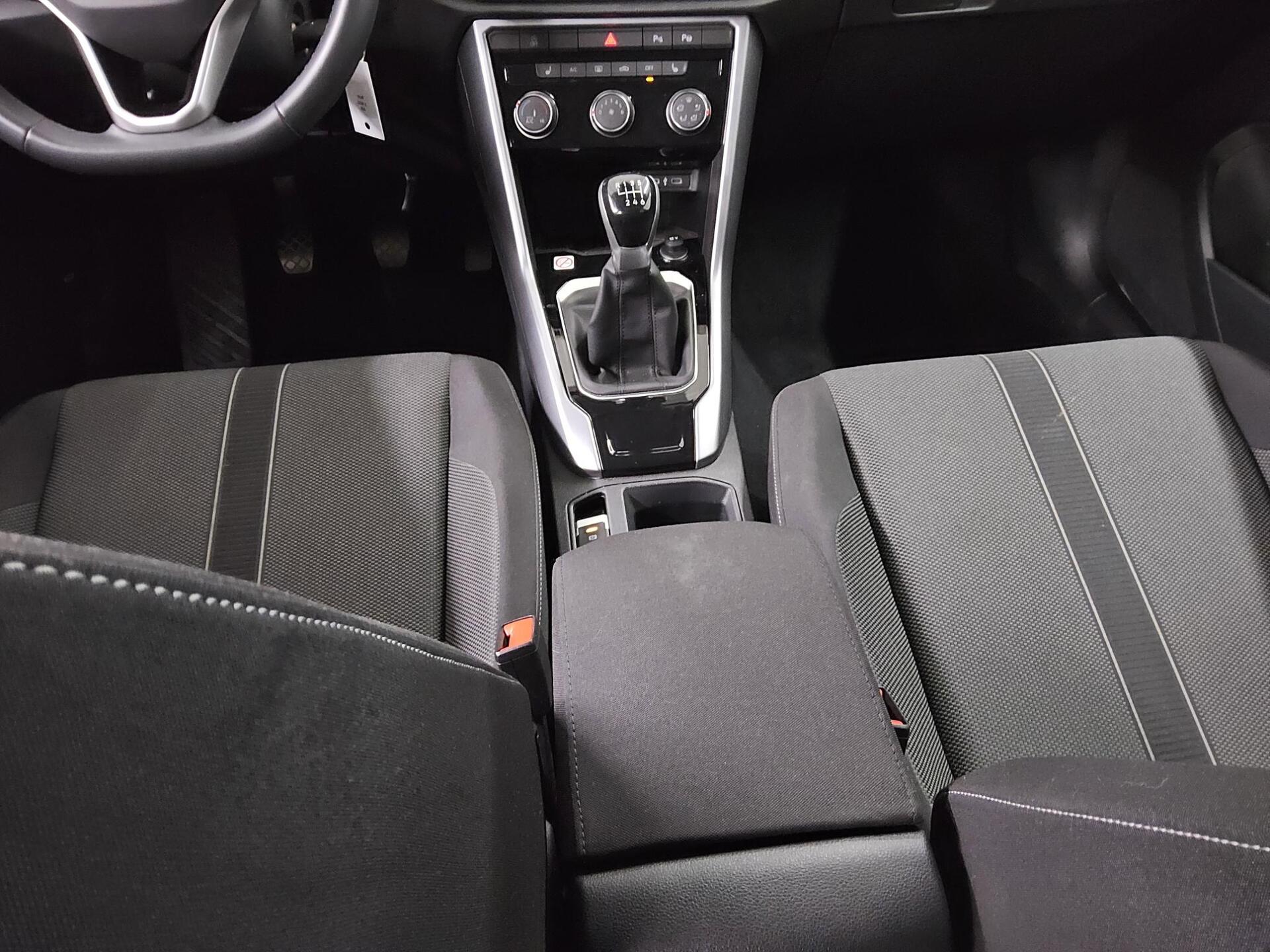 Volkswagen T-Roc 1.0 TSI Life Navi LED AID 6
