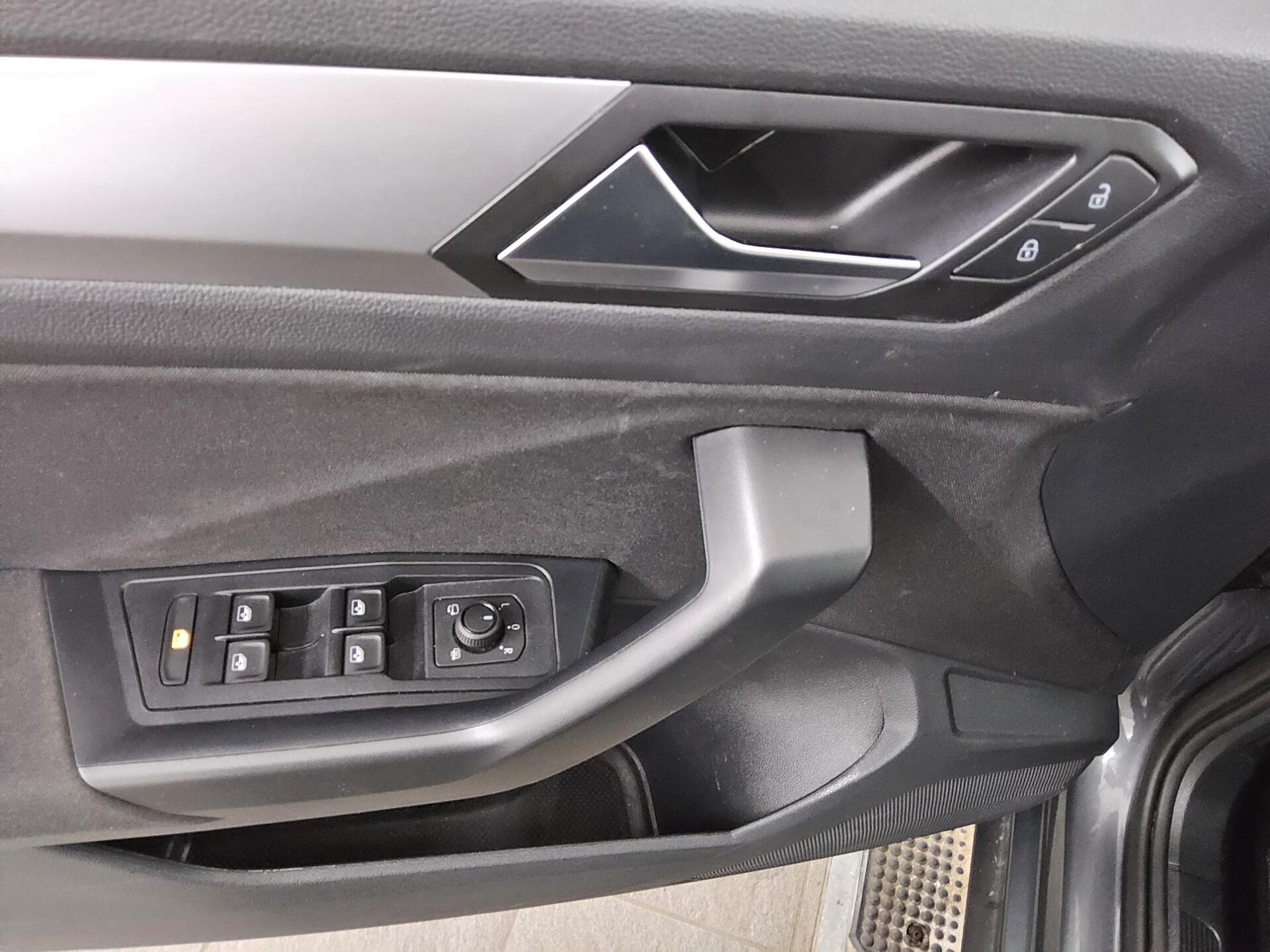 Volkswagen T-Roc 1.0 TSI Life Navi LED AID 10