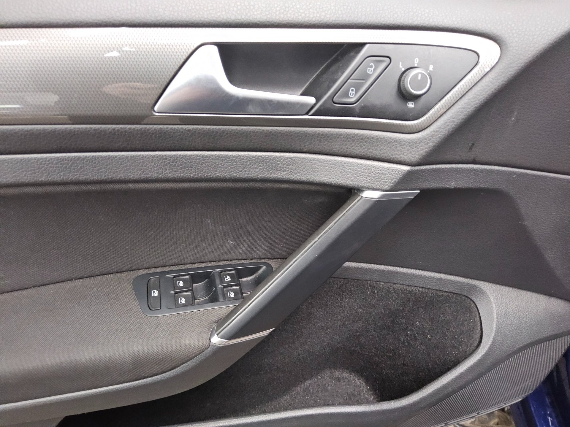 Volkswagen Golf-7 Var. 1.6 TDI Join Navi LED PDC SHZ ACC Sthzg 9