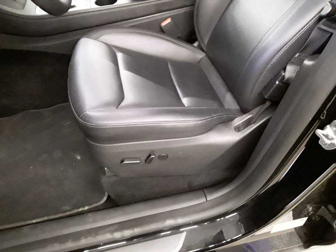 Tesla Model Y Long Range AWD AWD NAVI SHZ LED ACC 8