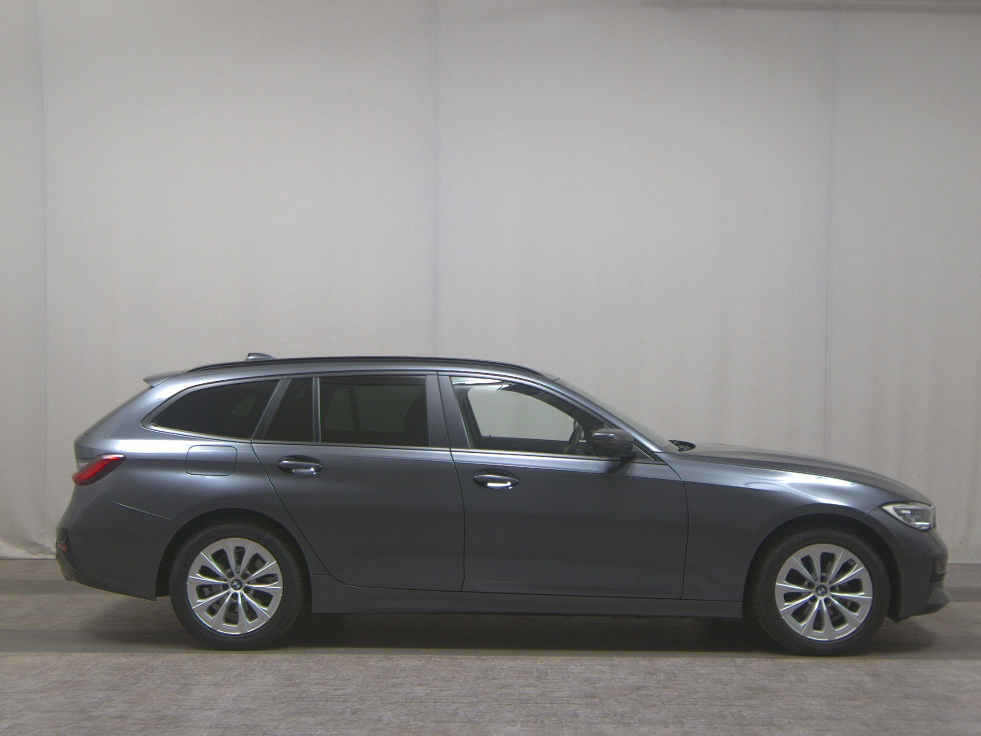 BMW 320dA Touring xDr Navi LED Pano HuD HiFi T-Leder