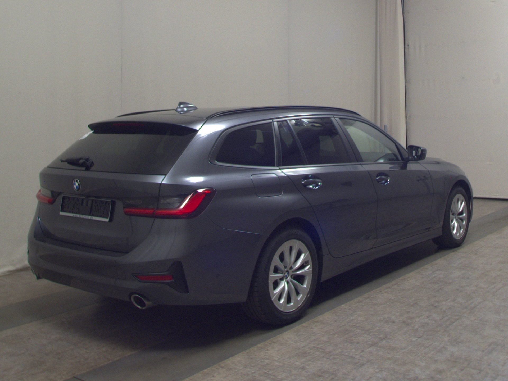 BMW 320dA Touring xDr Navi LED Pano HuD HiFi T-Leder 4