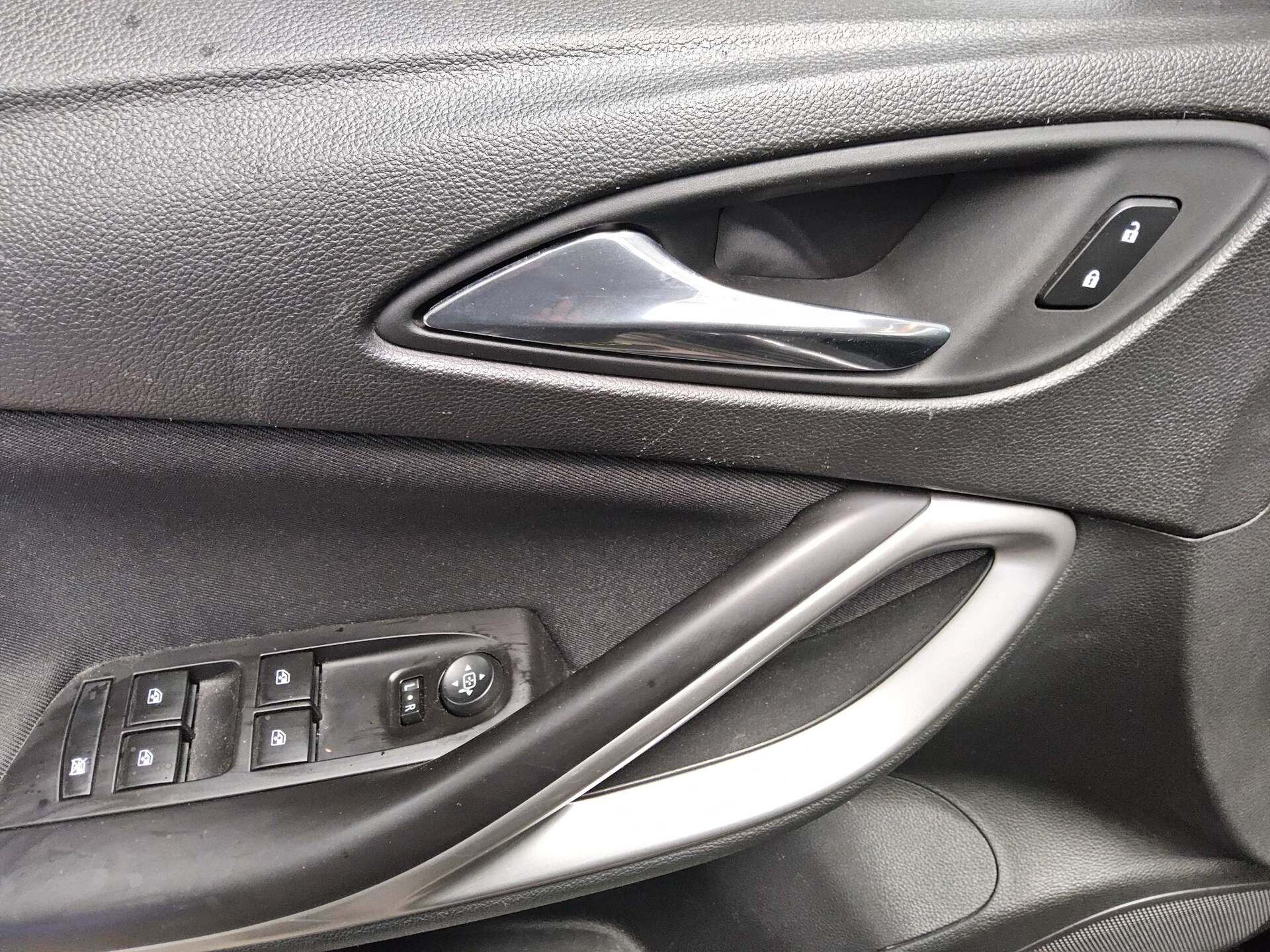 Opel Astra ST 1.4 Edition Navi  Shz PDC 9