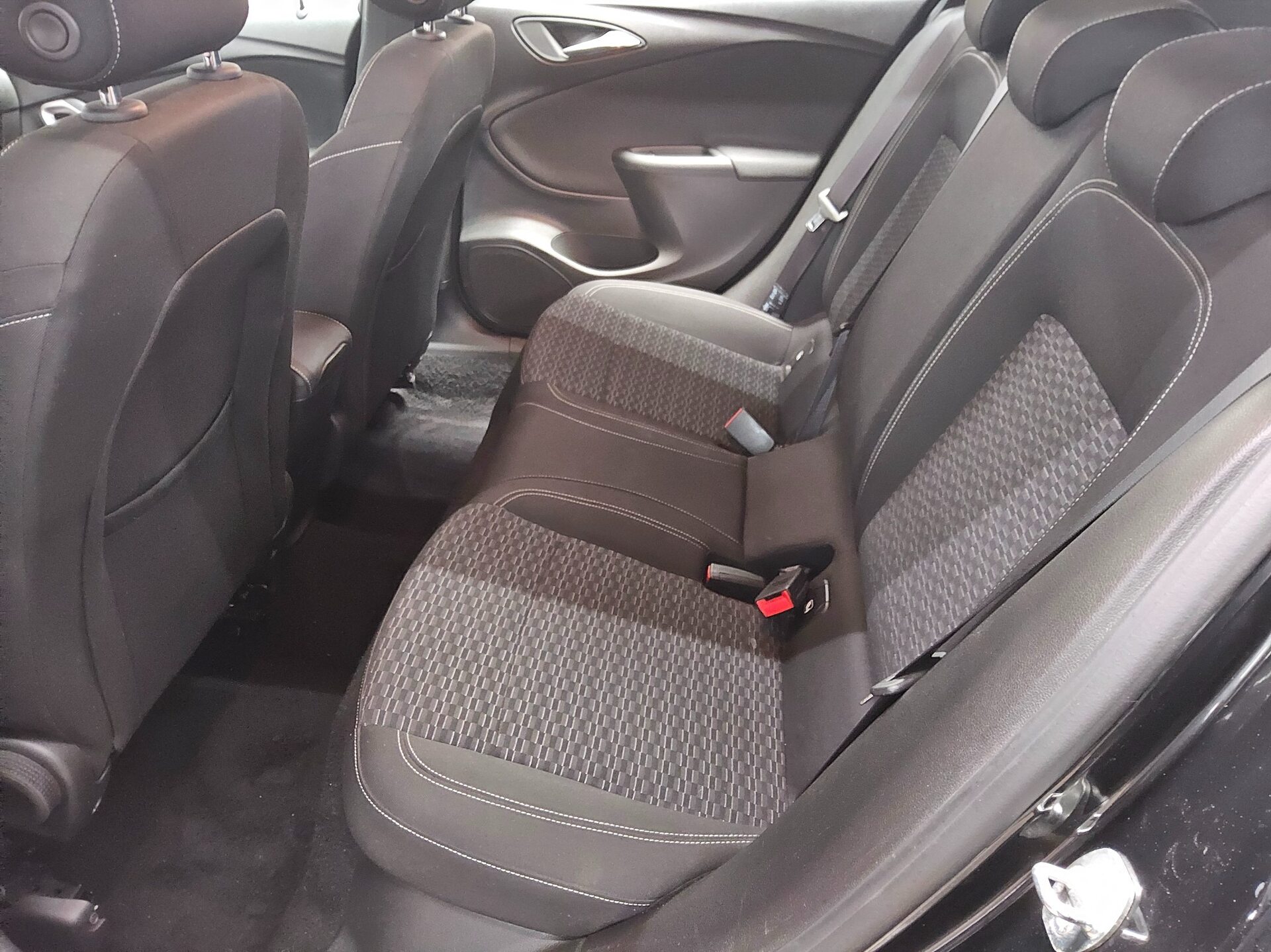 Opel Astra ST 1.4 Edition Navi  Shz PDC 13