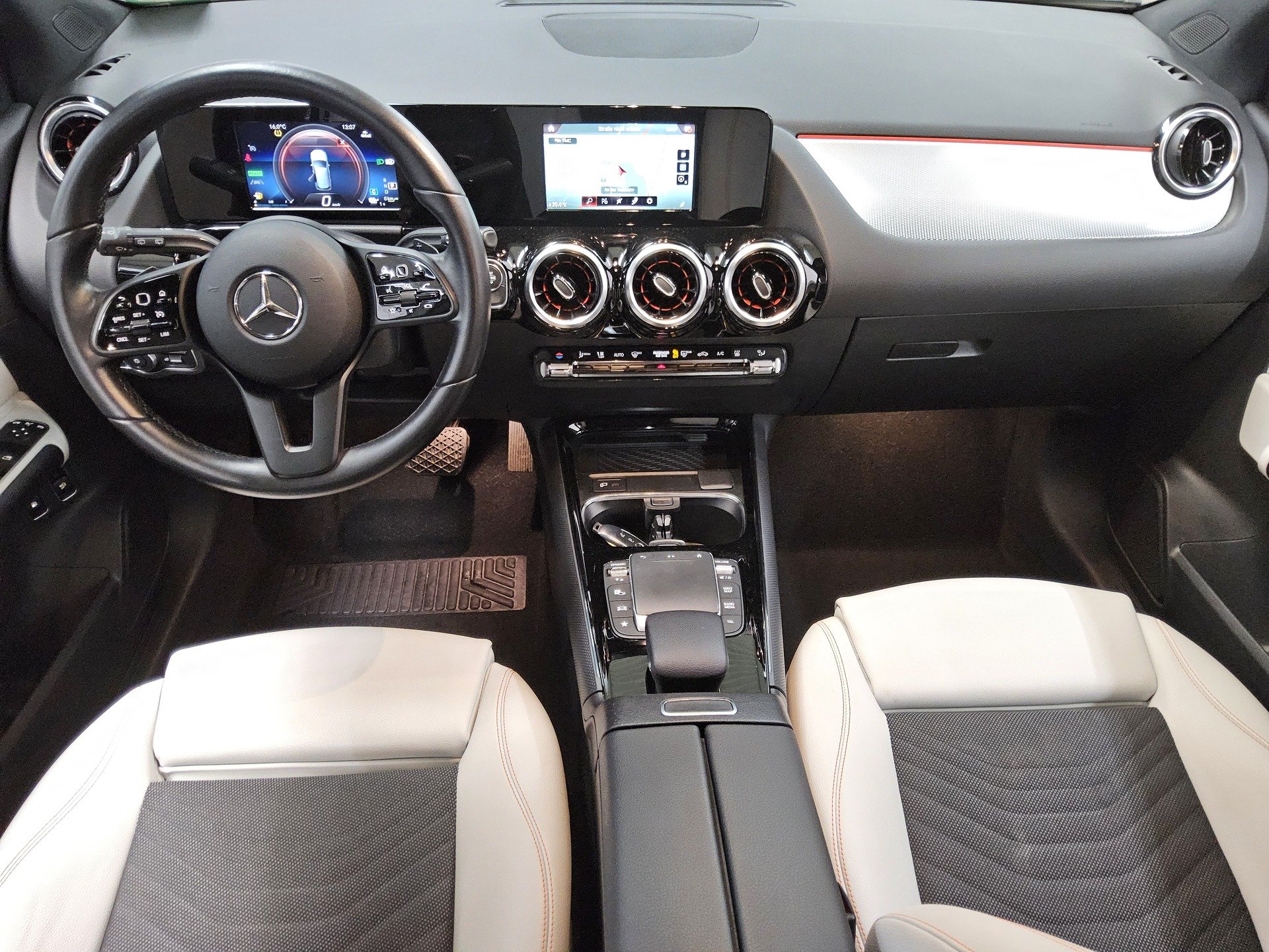 Mercedes-Benz B 250 e Style T-Leder Navi MB-LED Shz PDC 5