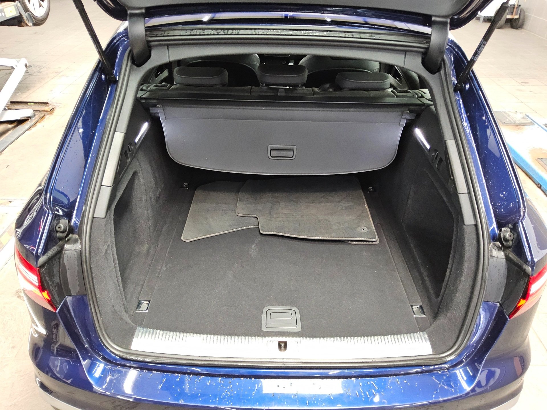 Audi A4 Avant 35 TDI S-Line T-Leder Navi LED B&O RfK 11