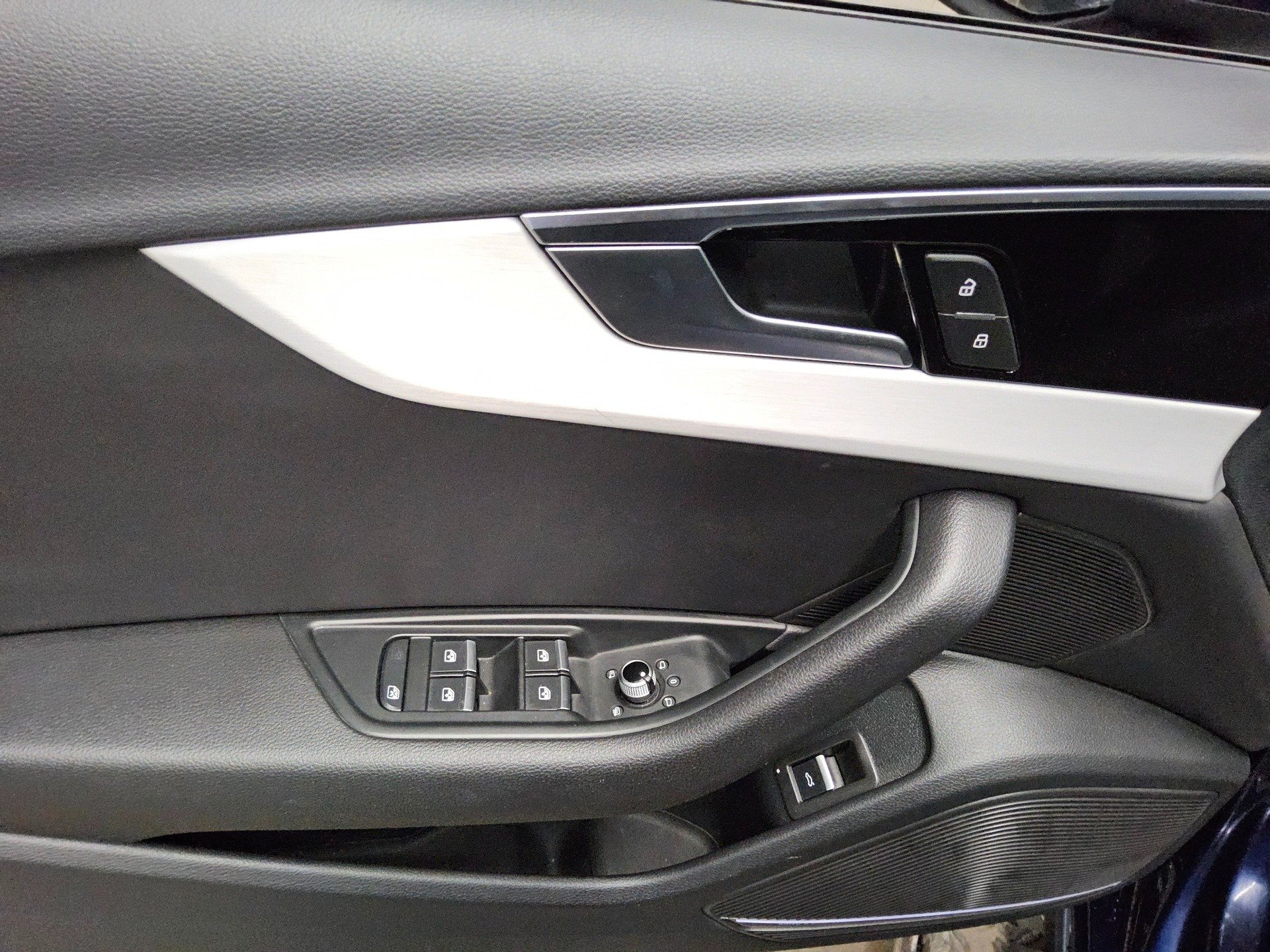 Audi A4 Avant 35 TDI S-Line T-Leder Navi LED B&O RfK 9