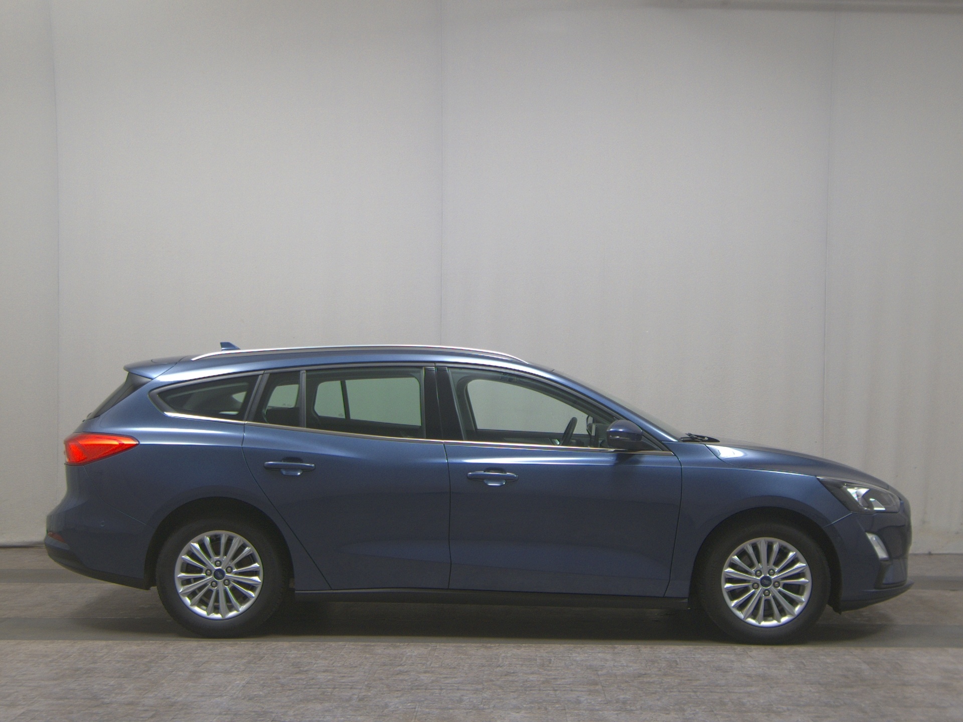 Ford Focus Turnier 1.0 EB Titanium Navi LED