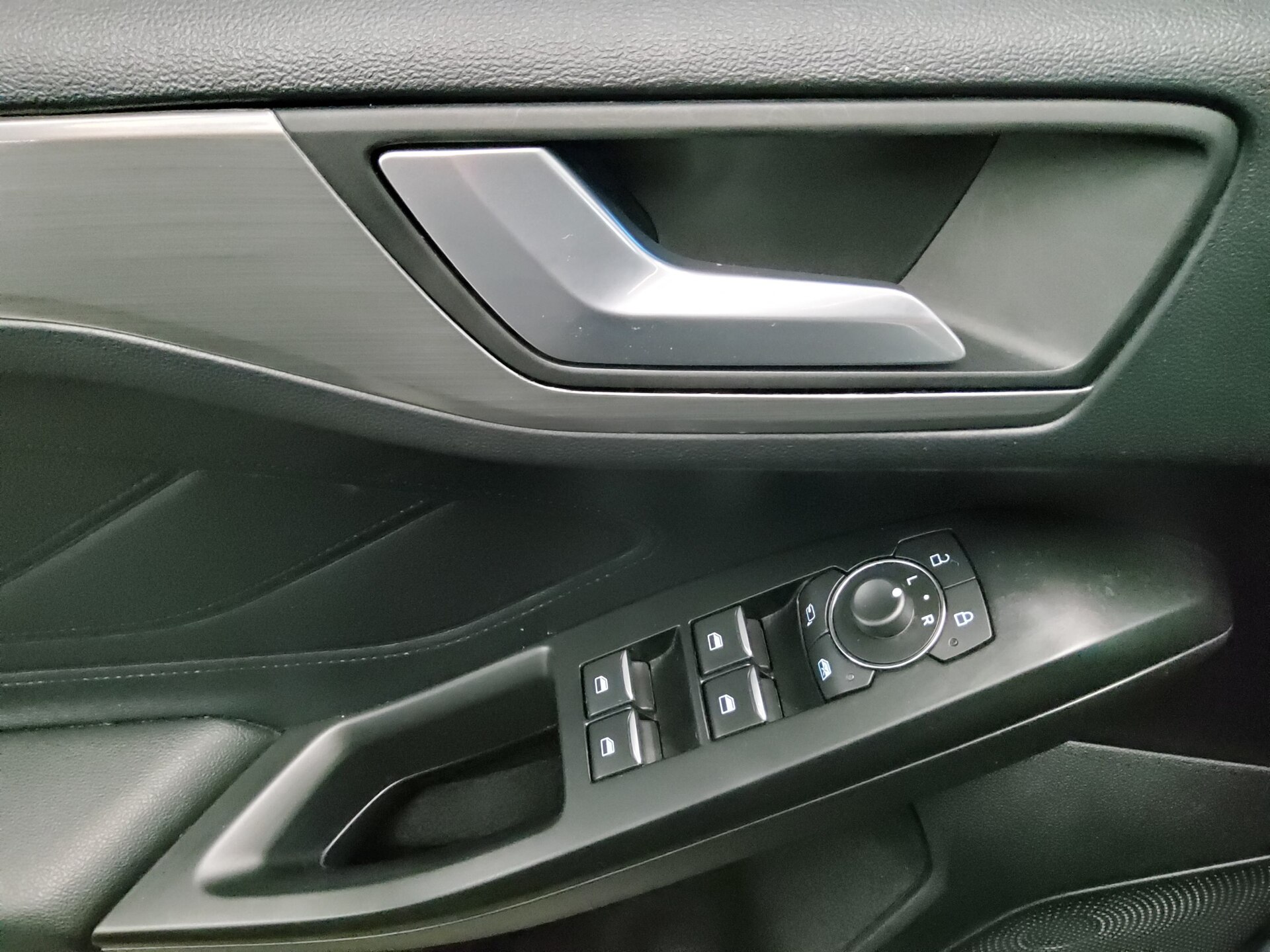 Ford Focus Turnier 1.0 EB Titanium Navi LED 9
