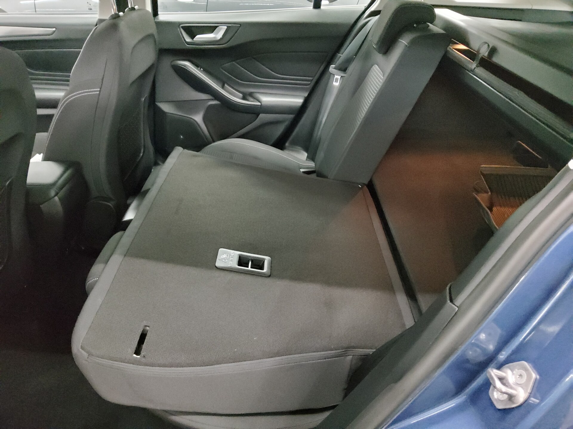 Ford Focus Turnier 1.0 EB Titanium Navi LED 12