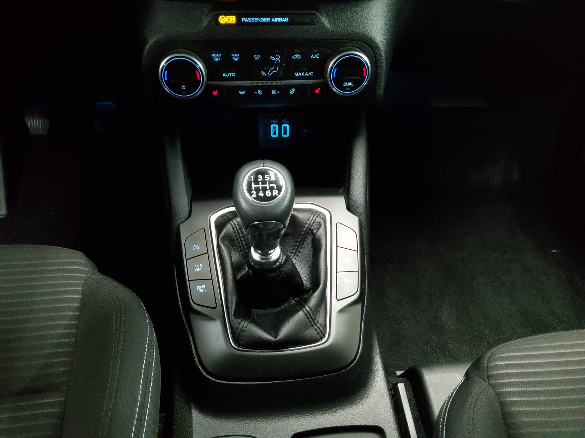 Ford Focus Turnier 1.0 EB Titanium Navi LED 6