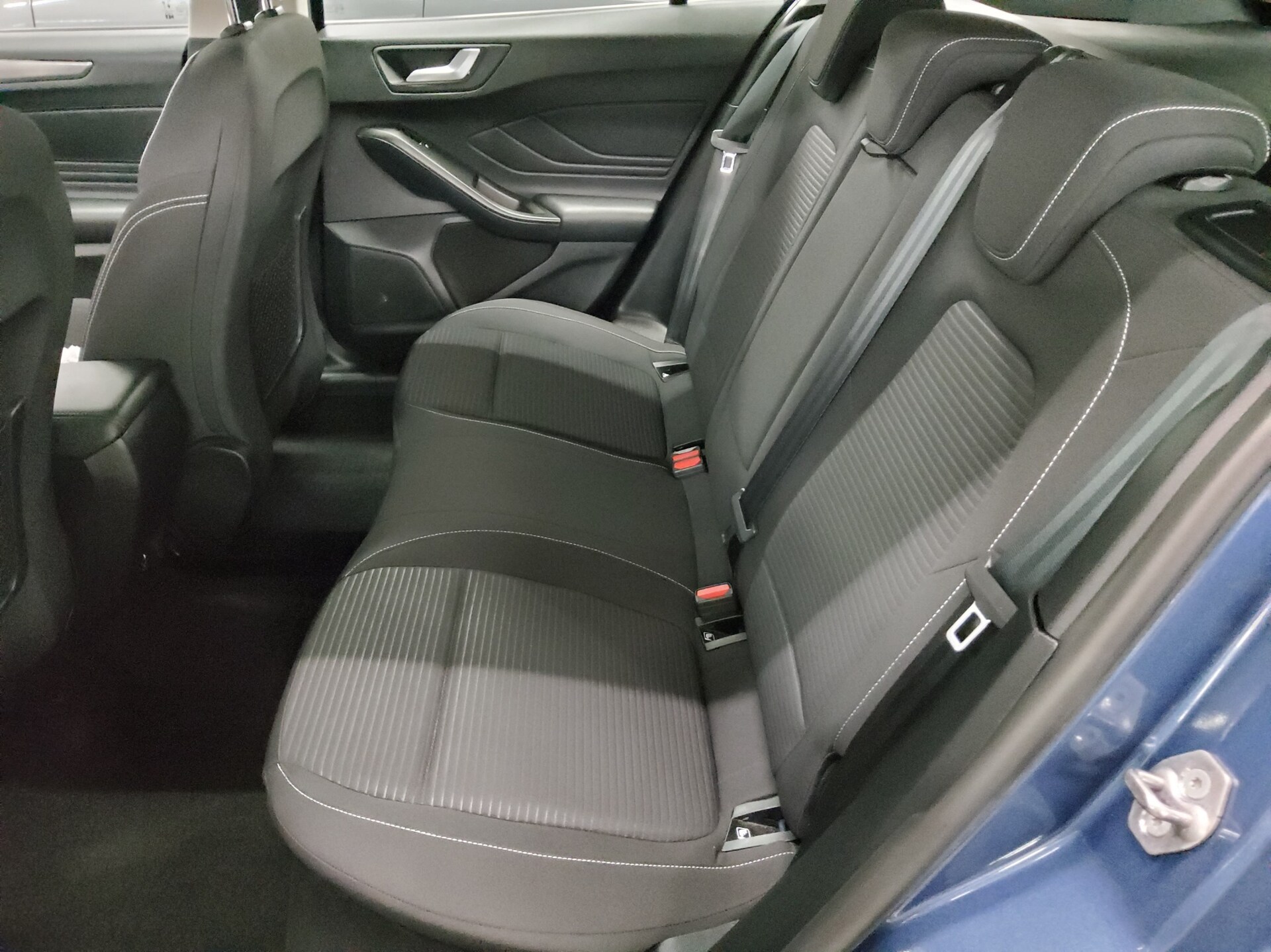 Ford Focus Turnier 1.0 EB Titanium Navi LED 13