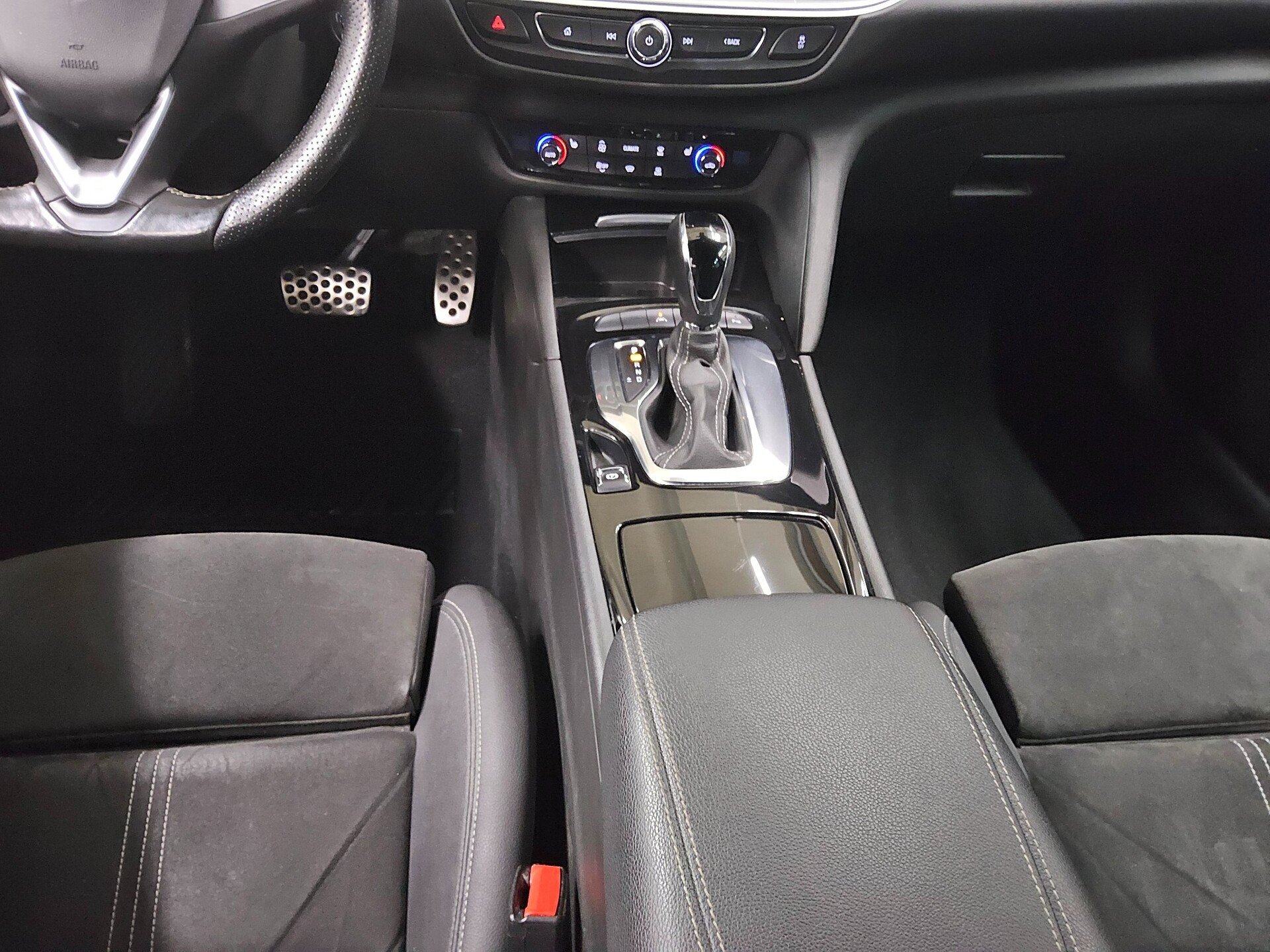 Opel Insignia ST 1.5 D Ultimate Navi LED AHK PDC Shz 6