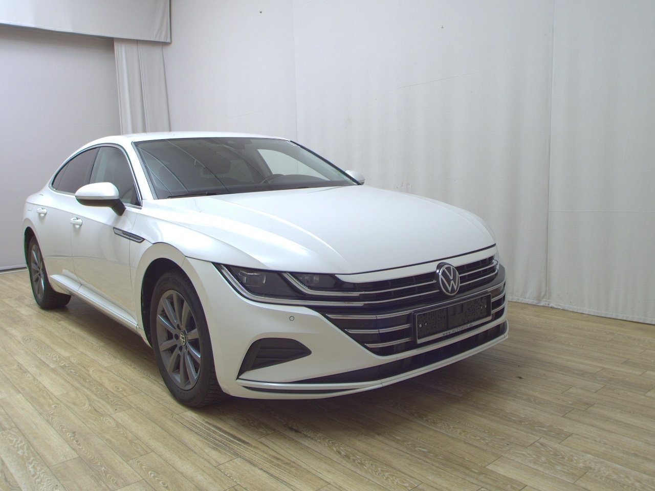 Volkswagen Arteon 2.0 TDI Navi LED AID ACC PDC 3