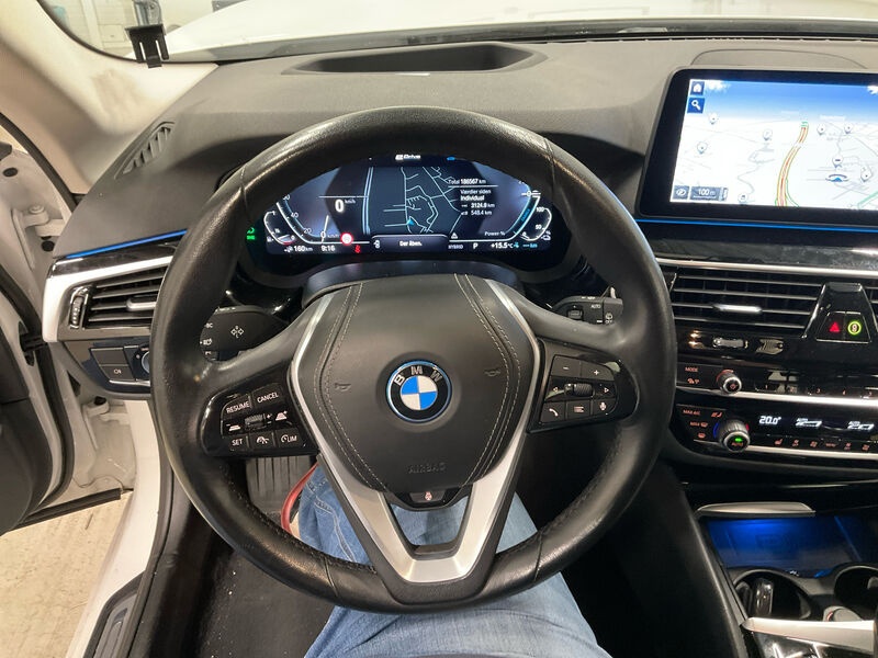BMW 530e Touring KLIMAAUT LED SPORTSITZE SHZ HUD 8