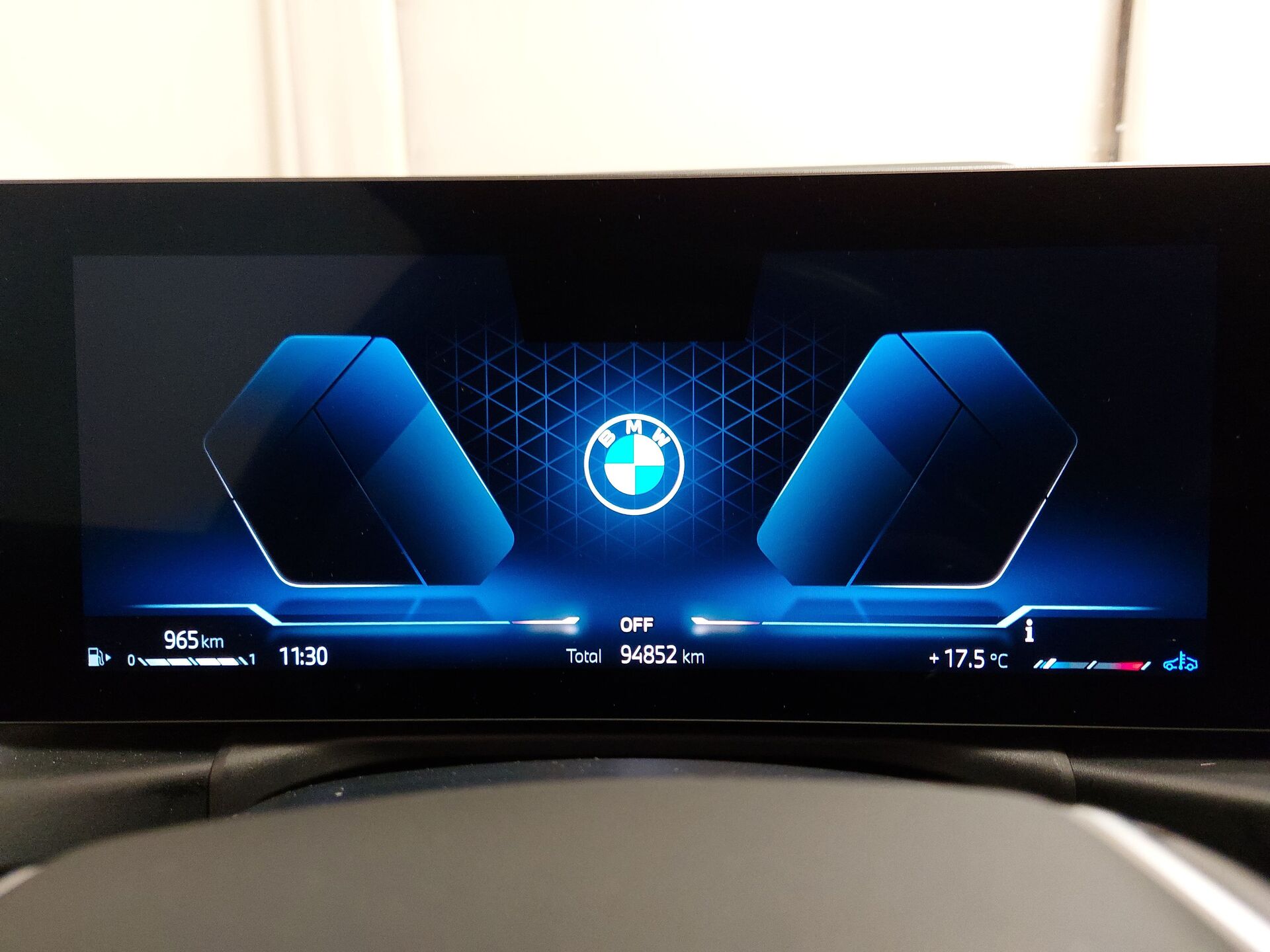 BMW 320d Touring T-Leder Navi HuD H-K LED 17