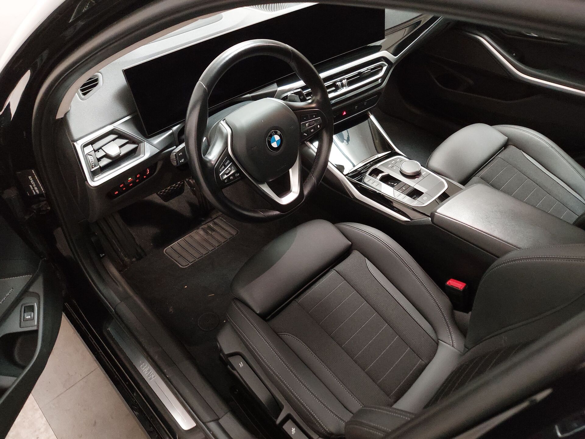 BMW 320d Touring T-Leder Navi HuD H-K LED 8