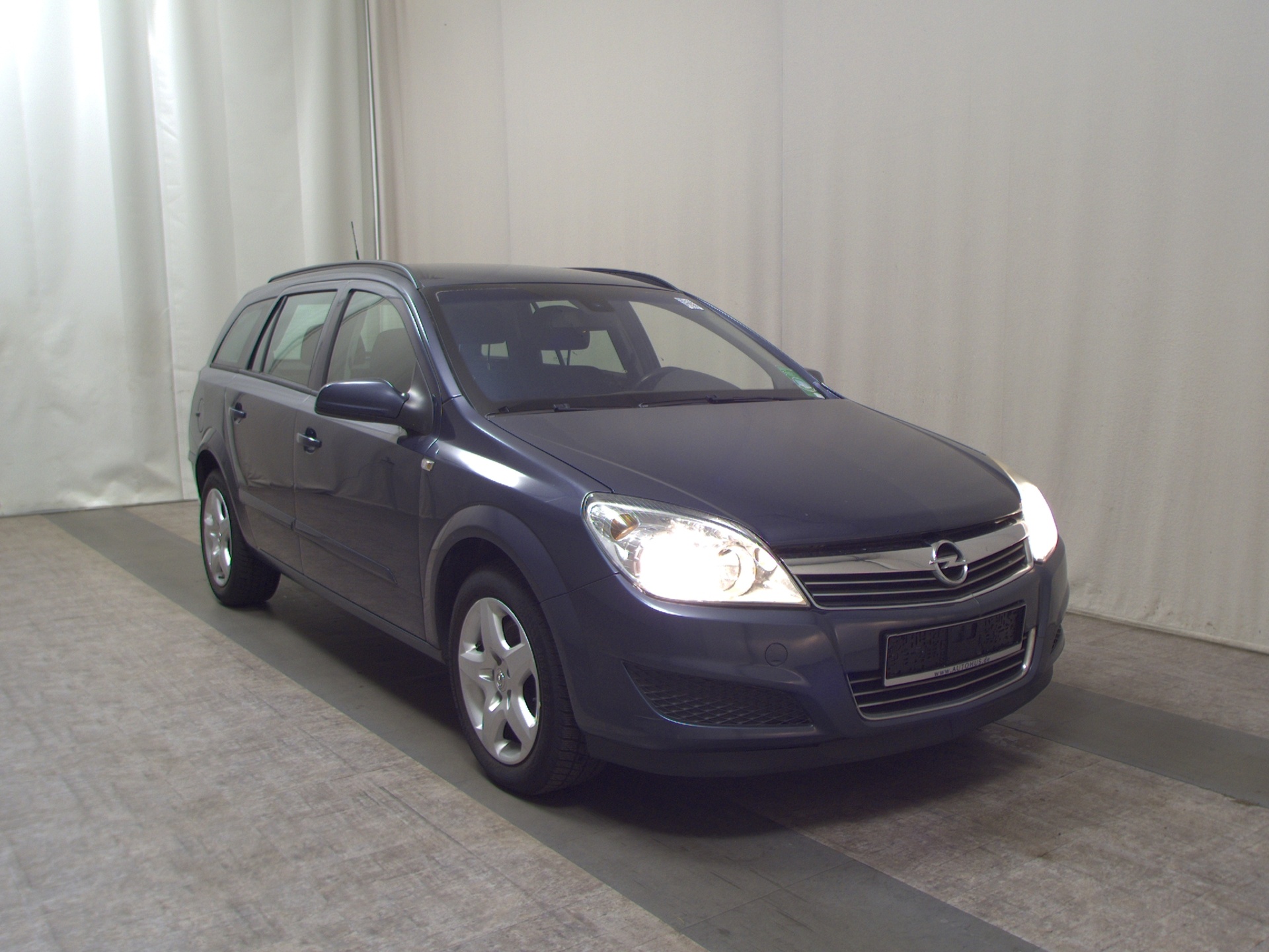 Opel Astra Caravan Edition Navi Radio Klima Tempomat 3