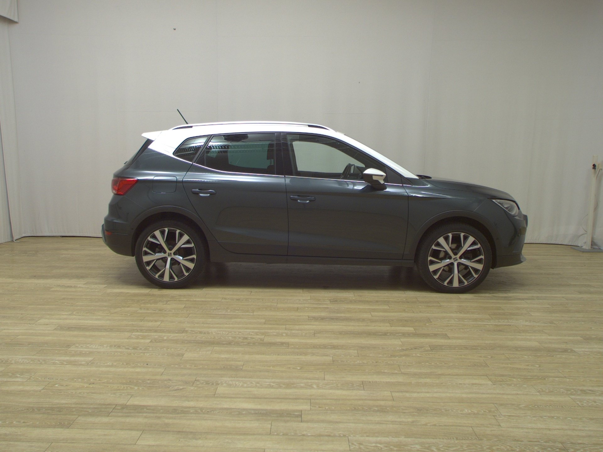 Seat Arona 1.0 TSI Xperience Navi LED vc RfK ACC Shz
