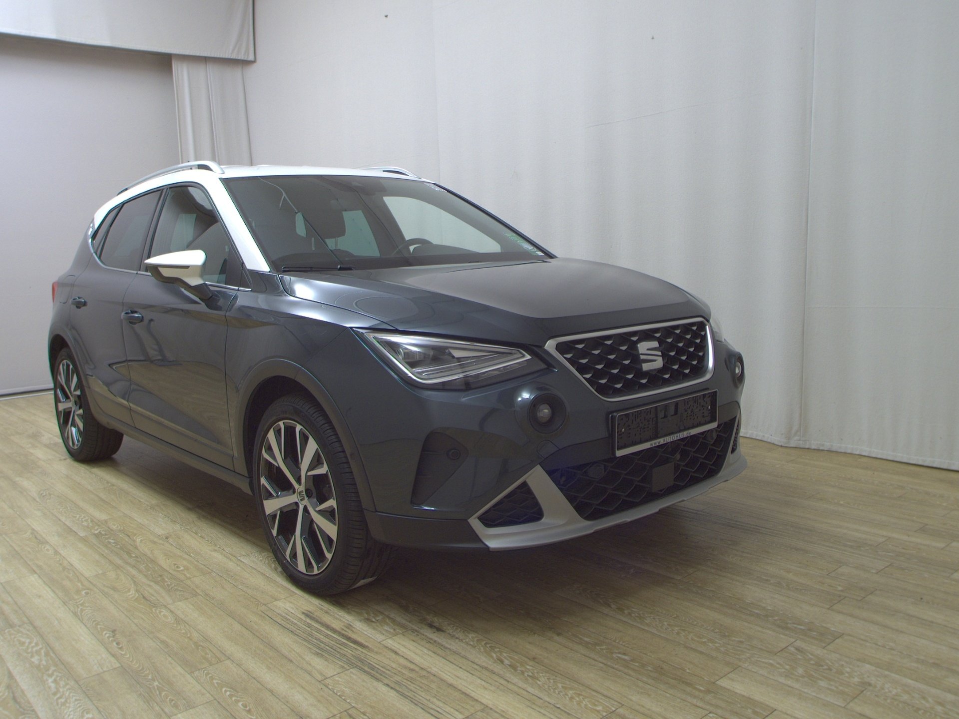 Seat Arona 1.0 TSI Xperience Navi LED vc RfK ACC Shz 3